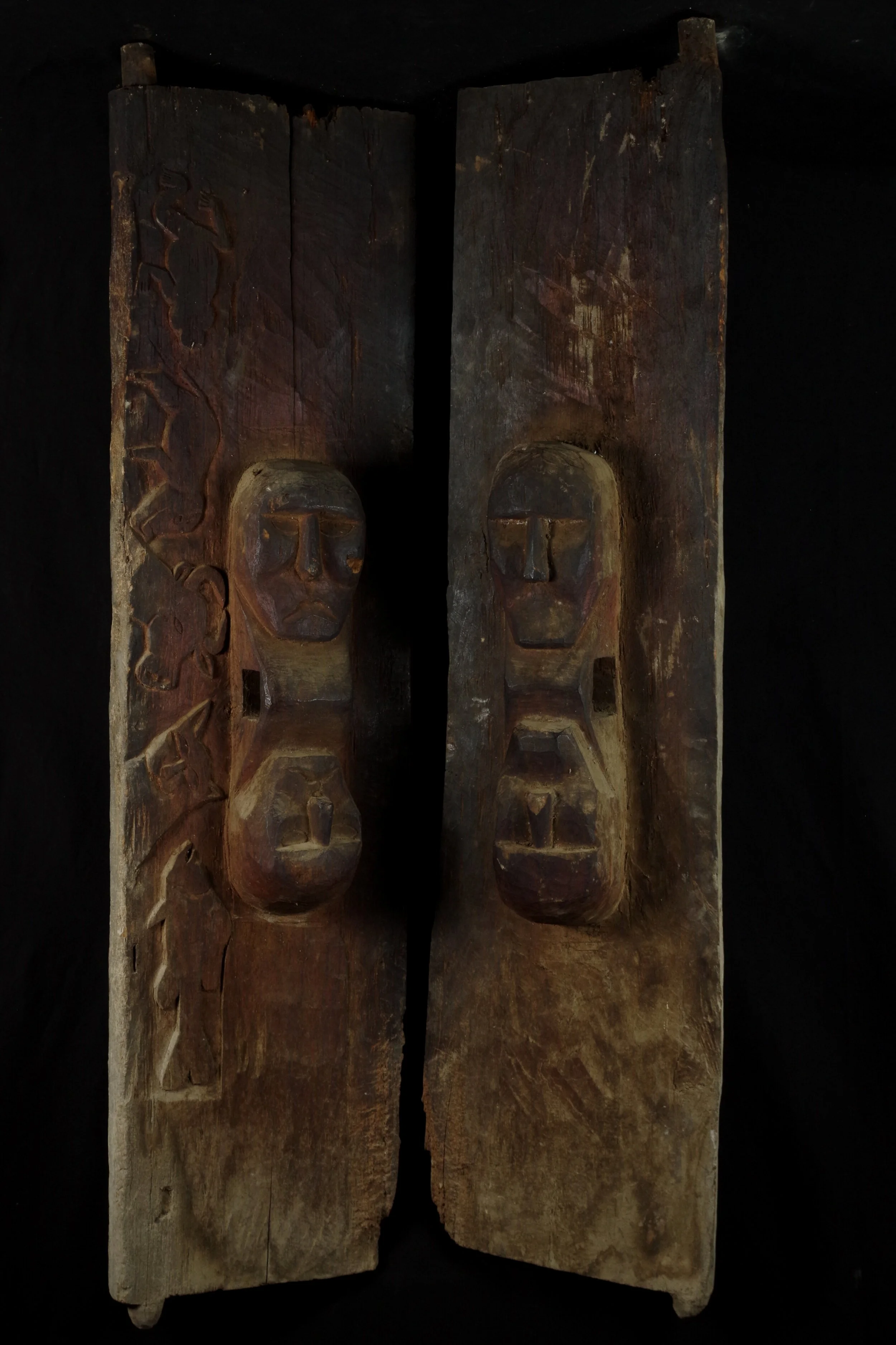 Double shutter tribal Timor door