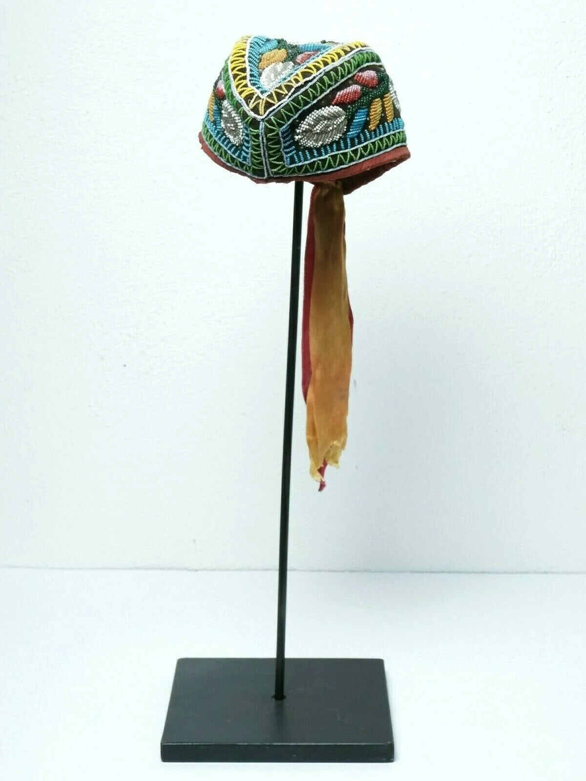 Antique Native American beaded Glengarry hat cap Iroquois 18501860