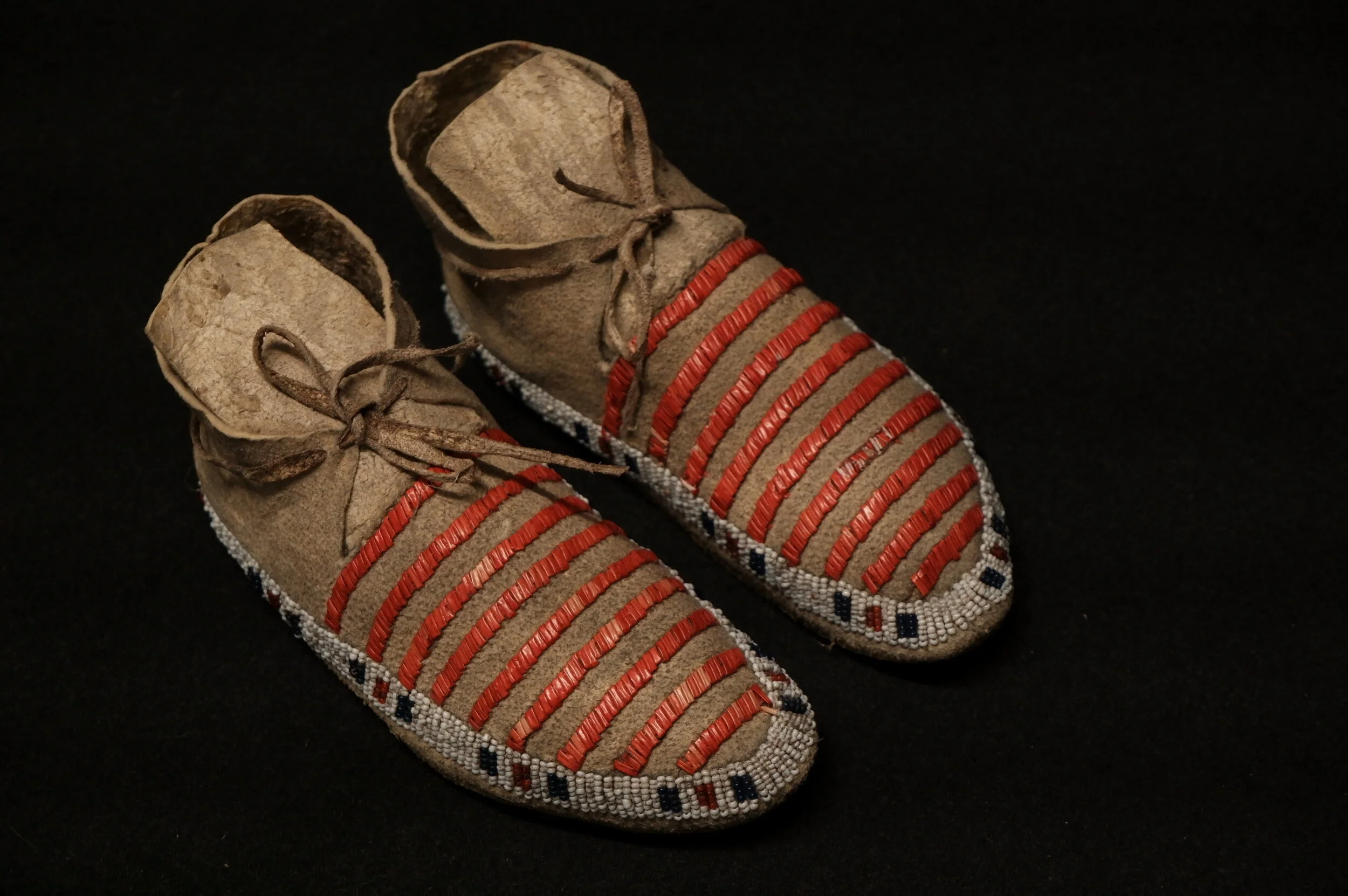antique Lakota child mocassins
