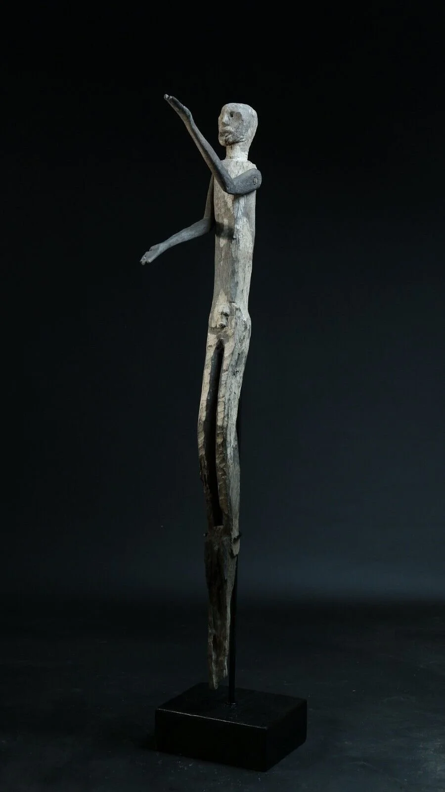 Dayak hampatong borneo guardian figure statue