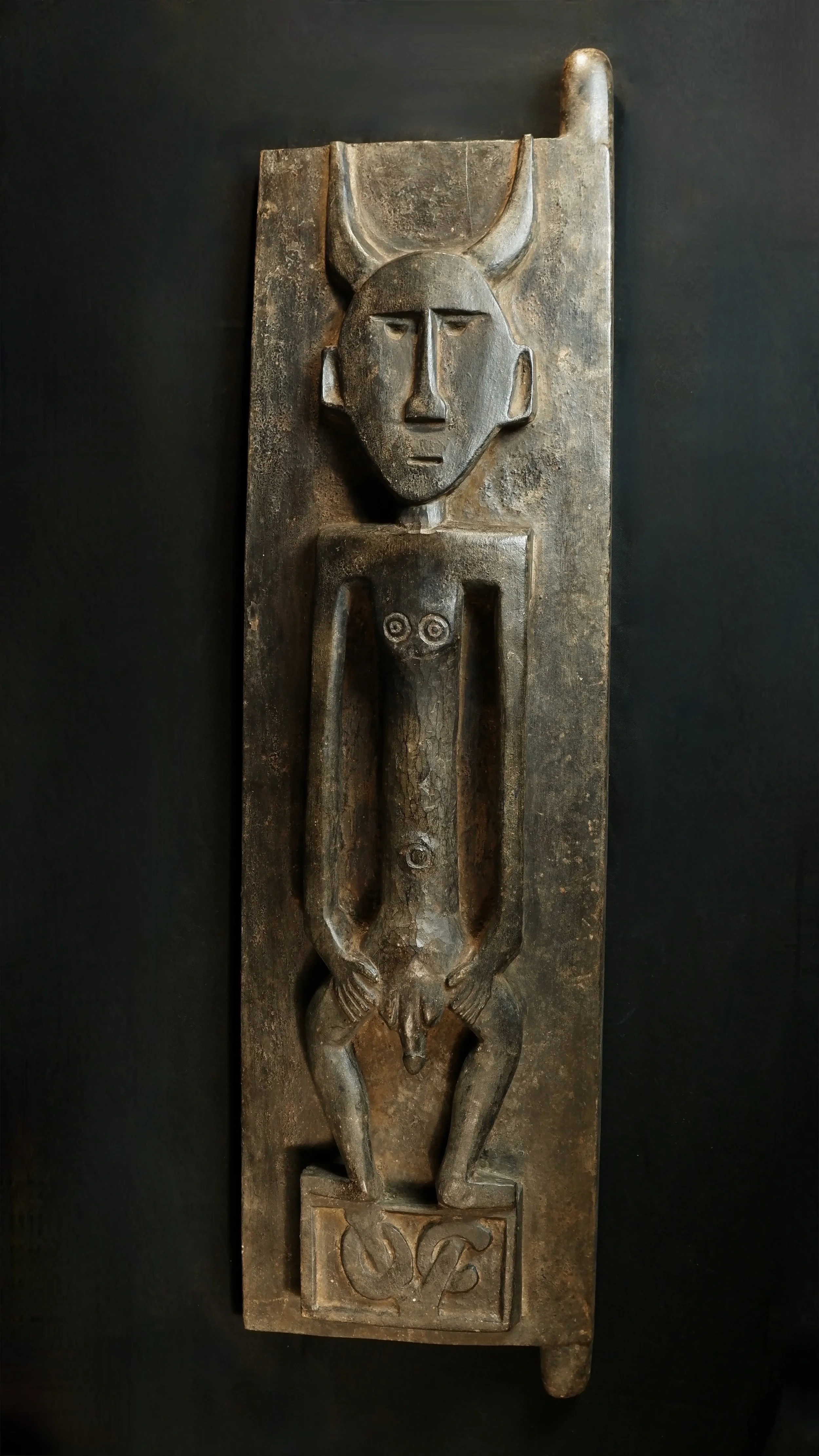 TIMOR CARVED TRIBAL DOOR