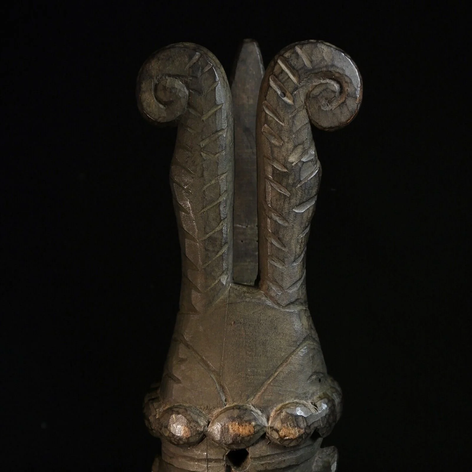 Nias adu zatua statue antique tribal headdress2.jpeg