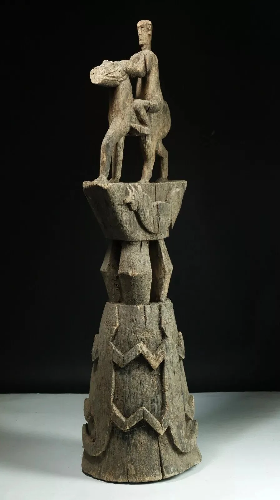 ANTIQUE ROOFTOP TIMOR WOOD CARVING