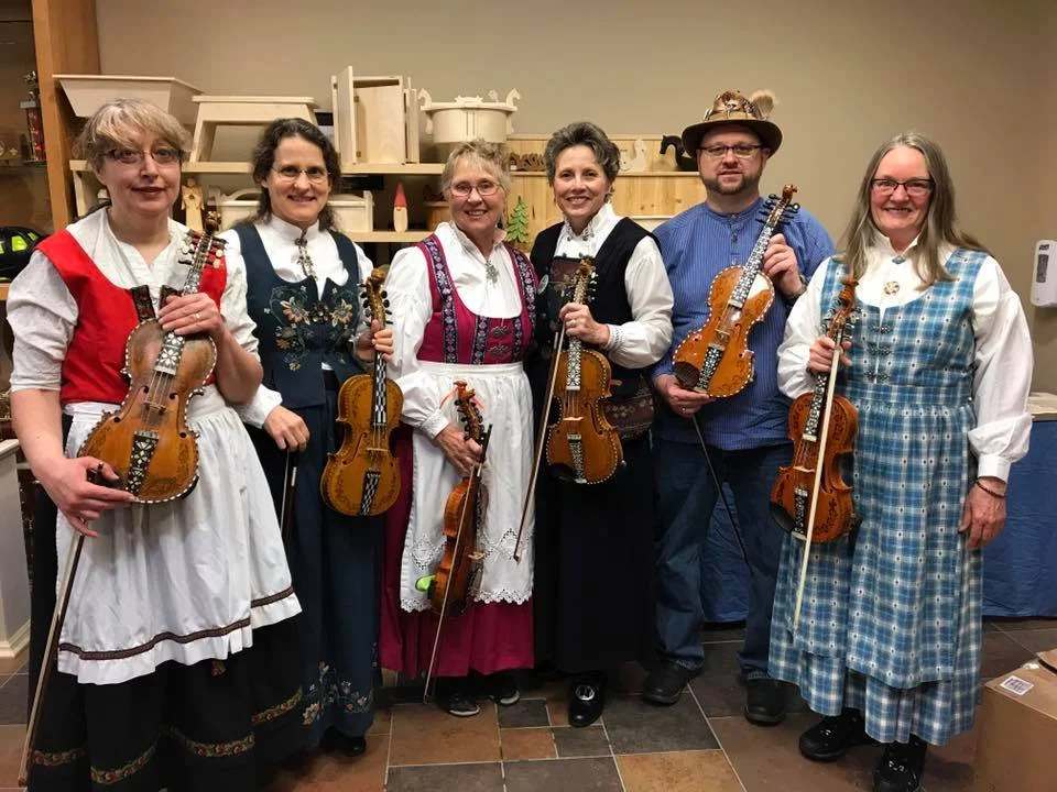 Hardanger Fiddling - Fykerud'n Spelemannslag 2017-0520.jpg