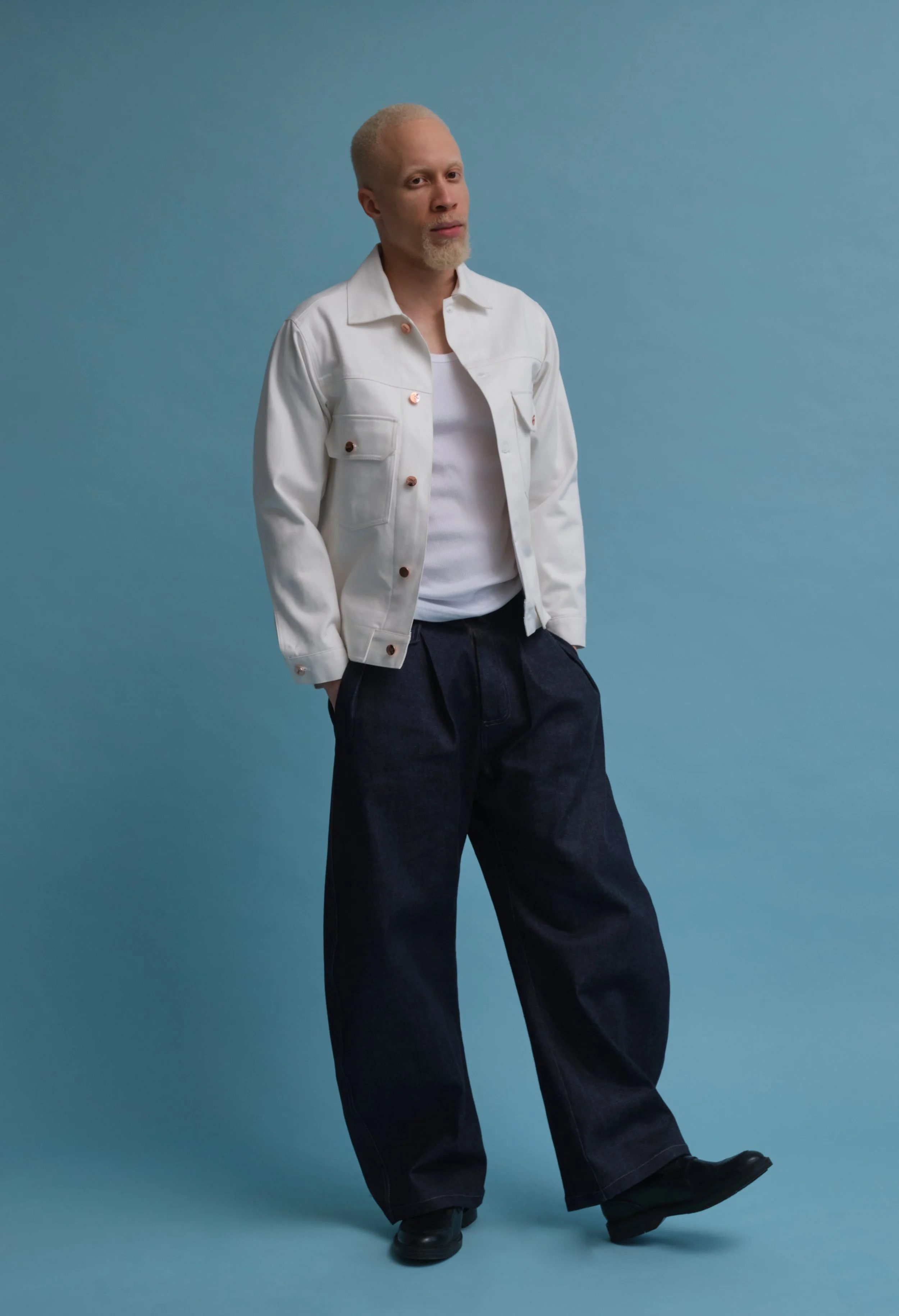 SantLondon_2606164388_Unretouched.jpg