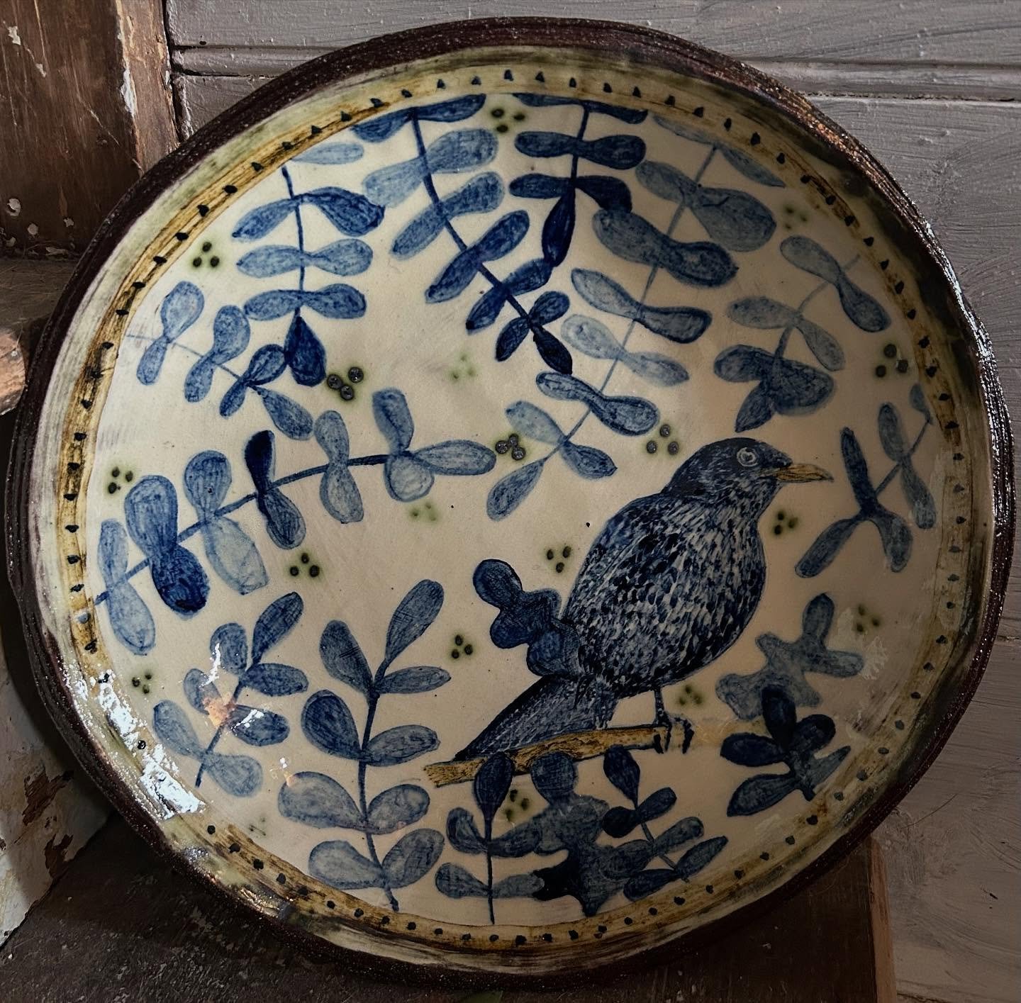 Hope this blackbird brightens your day… it did mine when I opened up the kiln this morning. #blackbird #bowl #slipware #slipwarepottery #handmade #handpainted #illustratedceramics #illustration #inspiredbynature #inspiredbybirds #madeinpembrok