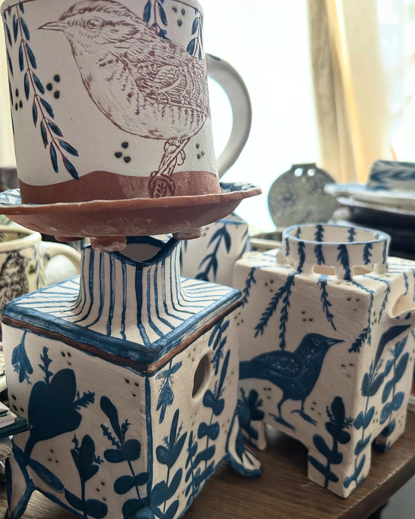 Delicately perched!! Glazing time… #bisqueware #bisque #slipware #slipwarepottery #flowerbrick #sgraffito #inspiredbynature #inspiredbybirds #madeinwales #madeinpembrokeshire #adriftpottery