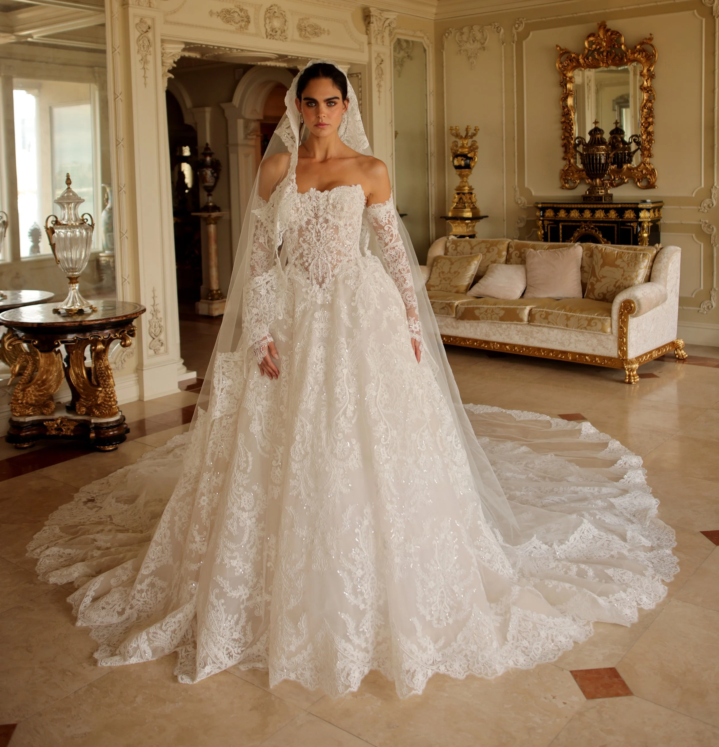 Everything you need to know about shopping during a Bridal Trunk Show