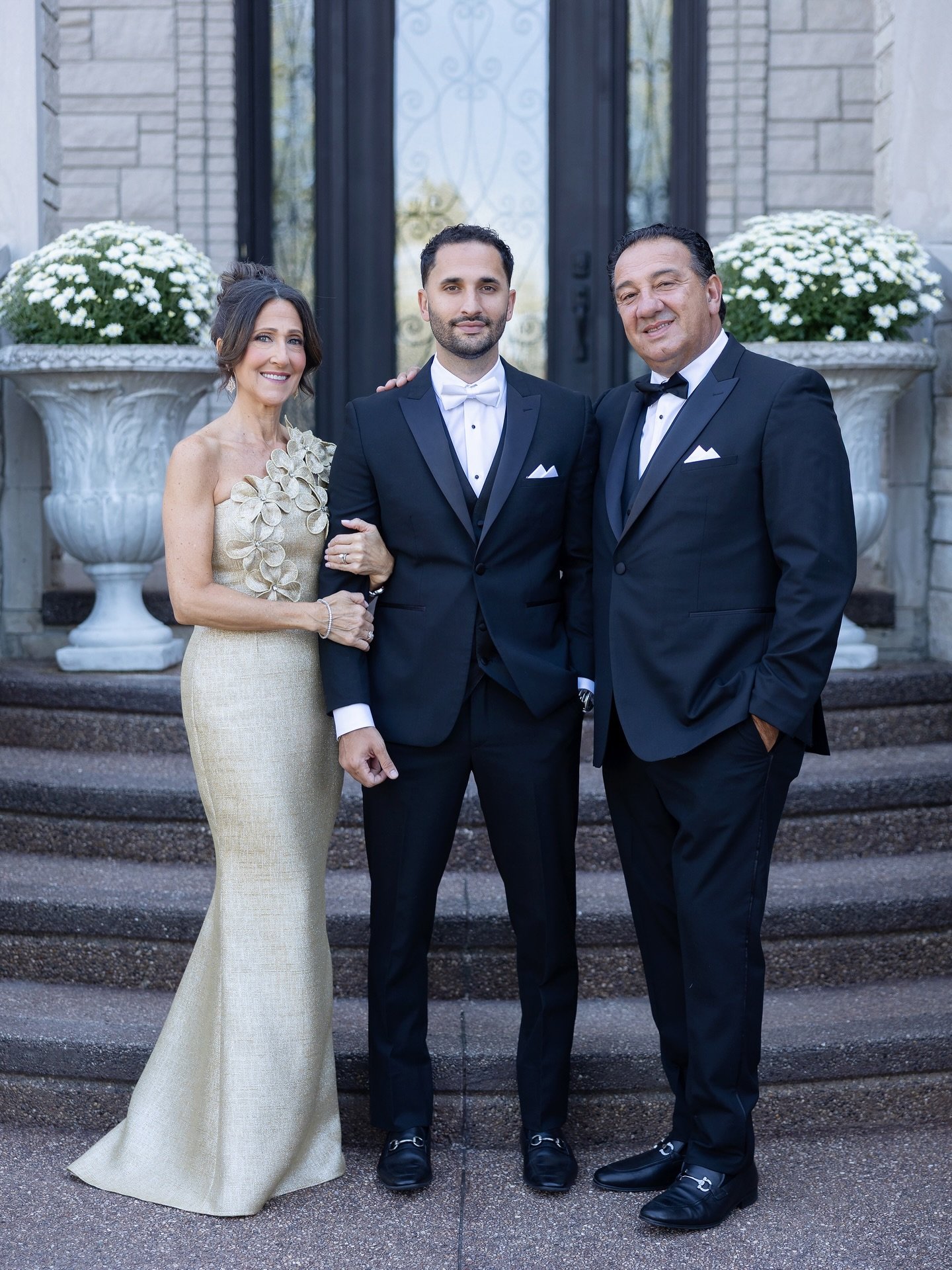 Let&rsquo;s give up for our very own, Nella ✨ the beautiful mother of the groom!! Working in this industry we see gowns all day- every day, but as soon as Nella saw this gorgeous gold tweed @frascaradesigns dress she knew it would be perfect for Marc