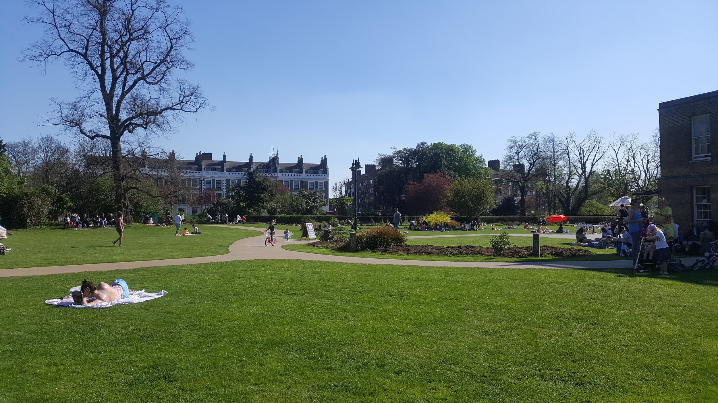 Clissold Park