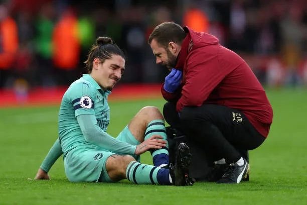 hector-bellerin-calf-injury.jpg