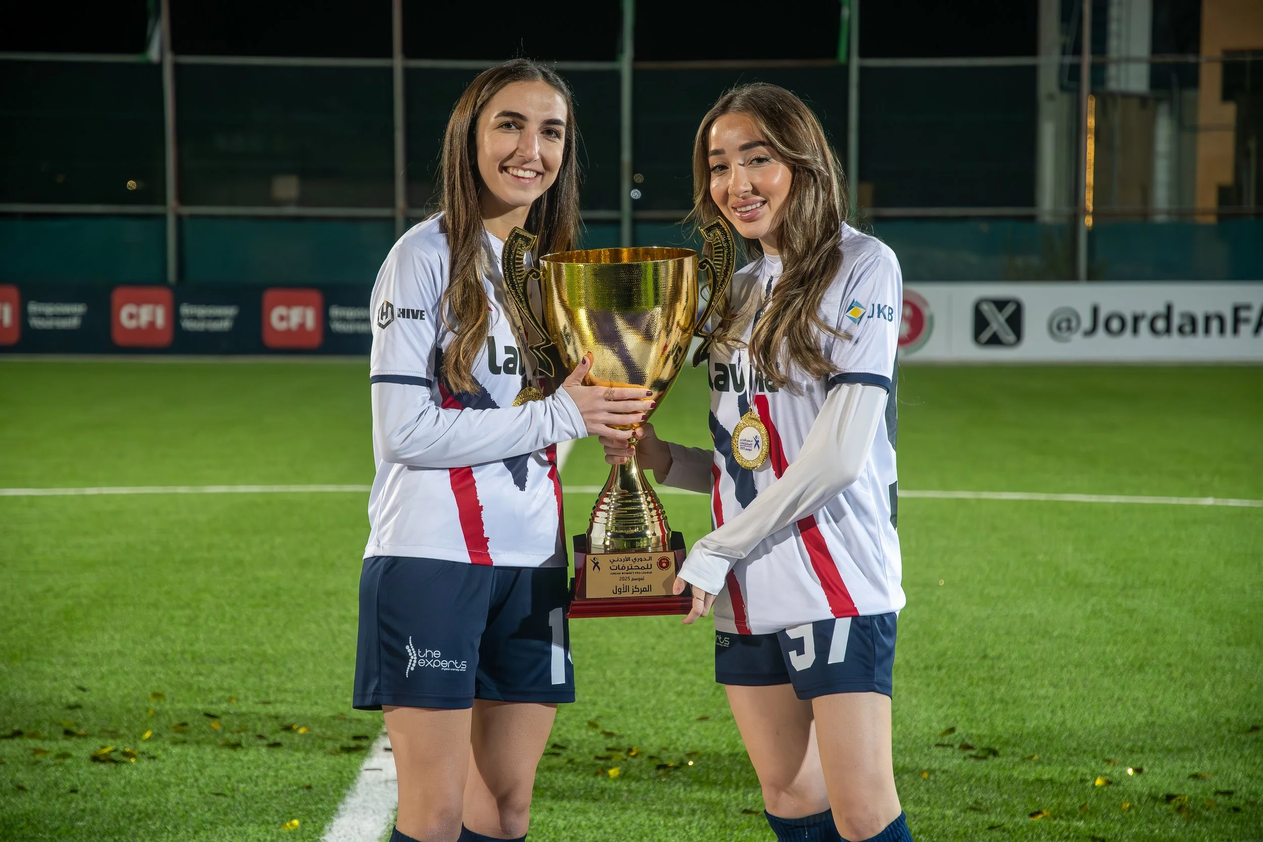 Lina Alsaheb and Rouz Fraij.jpg