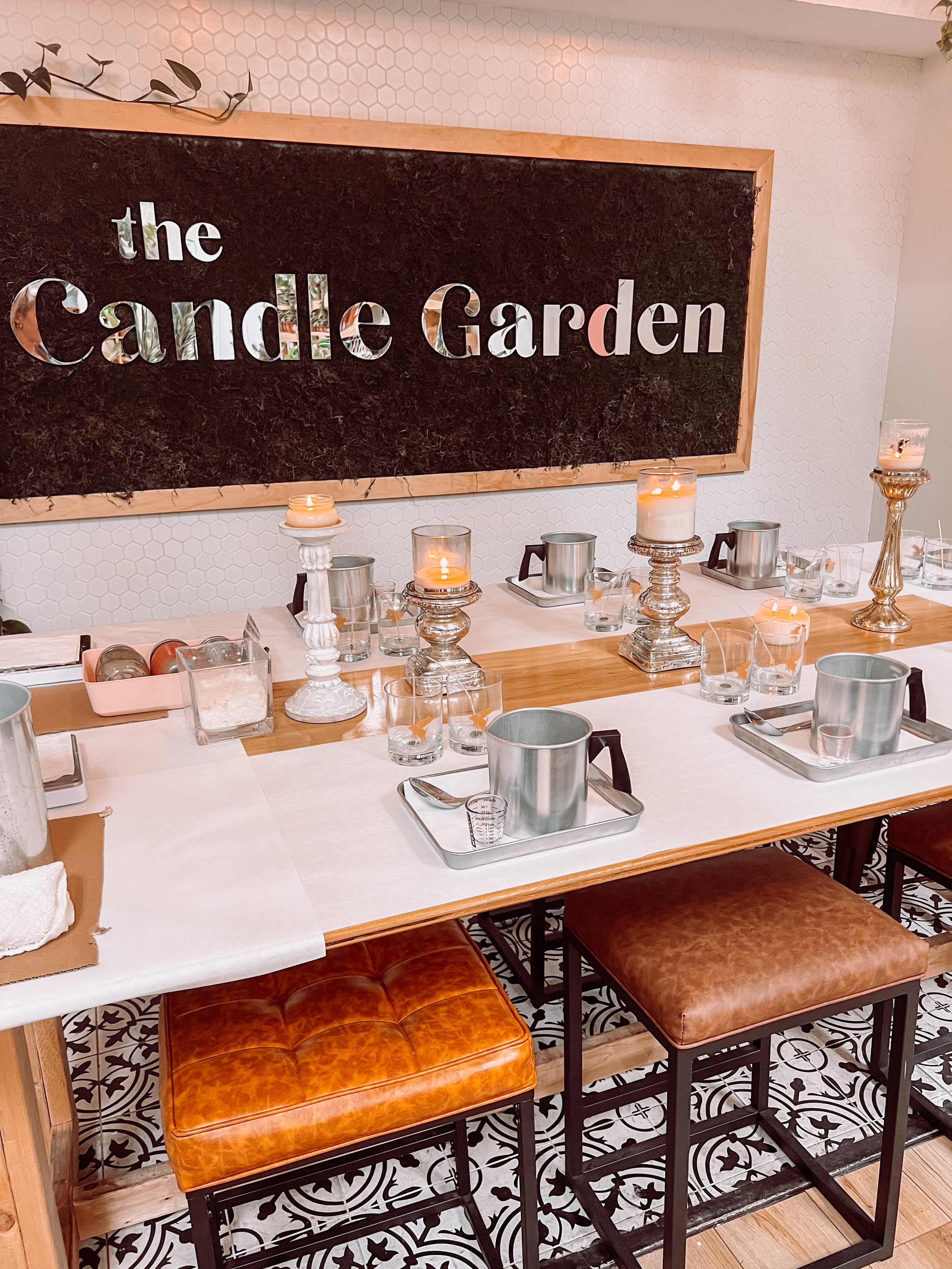 Candle making class in Jacksonville offer a fun time for your friends