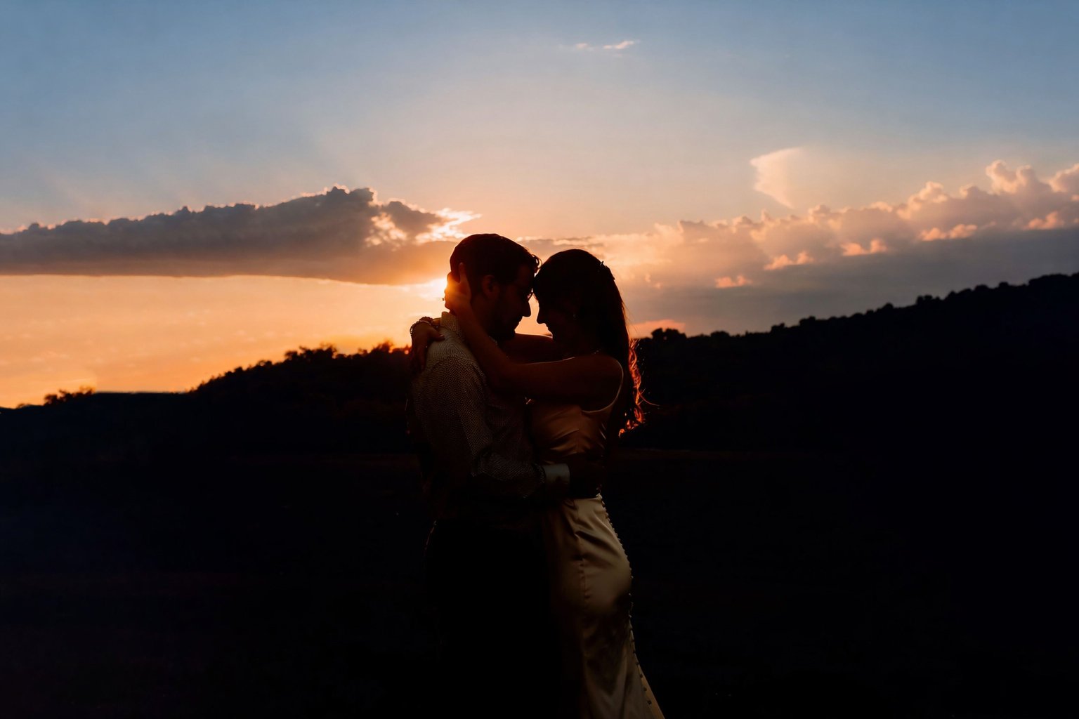 Omaha Wedding Photographer | Bride and Groom at Sunset 