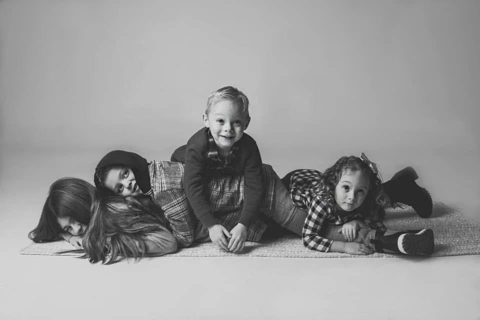 Omaha Family Photography – Coordinated Outfit Family Session