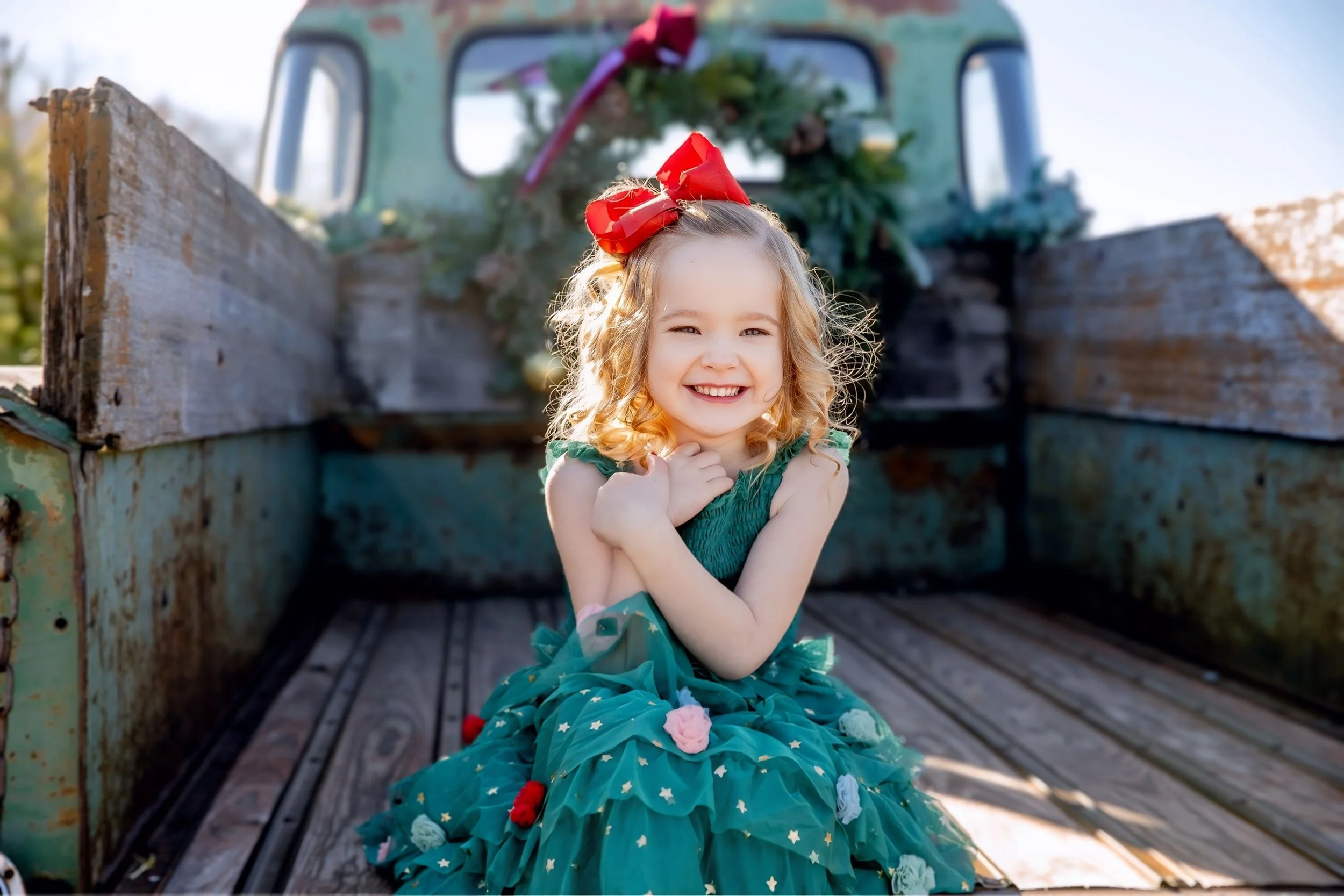 Omaha Mini Session Photographer – Tree Farm – Holiday Family Mini Session – Reaction Photography