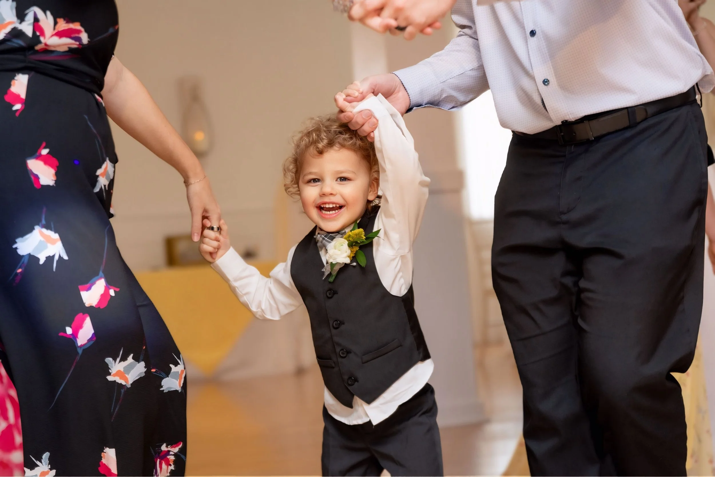 Omaha Wedding Photography | Fun Dance Floor Reception Moments