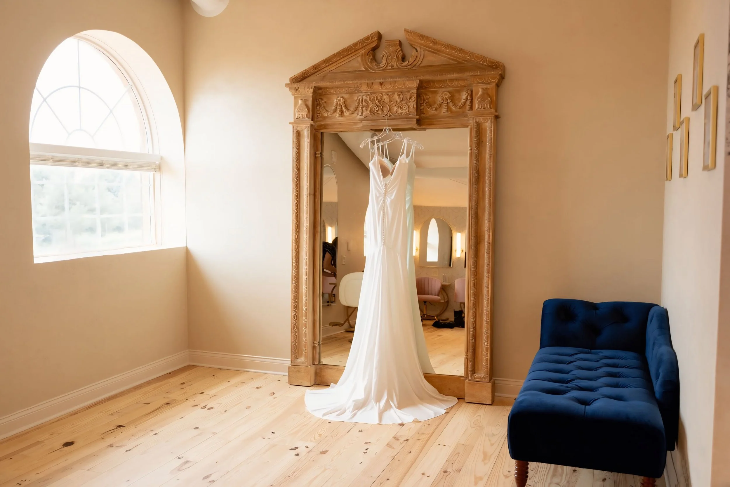Omaha Wedding Photographer | Bride's Dress | Magnolia Hotel 