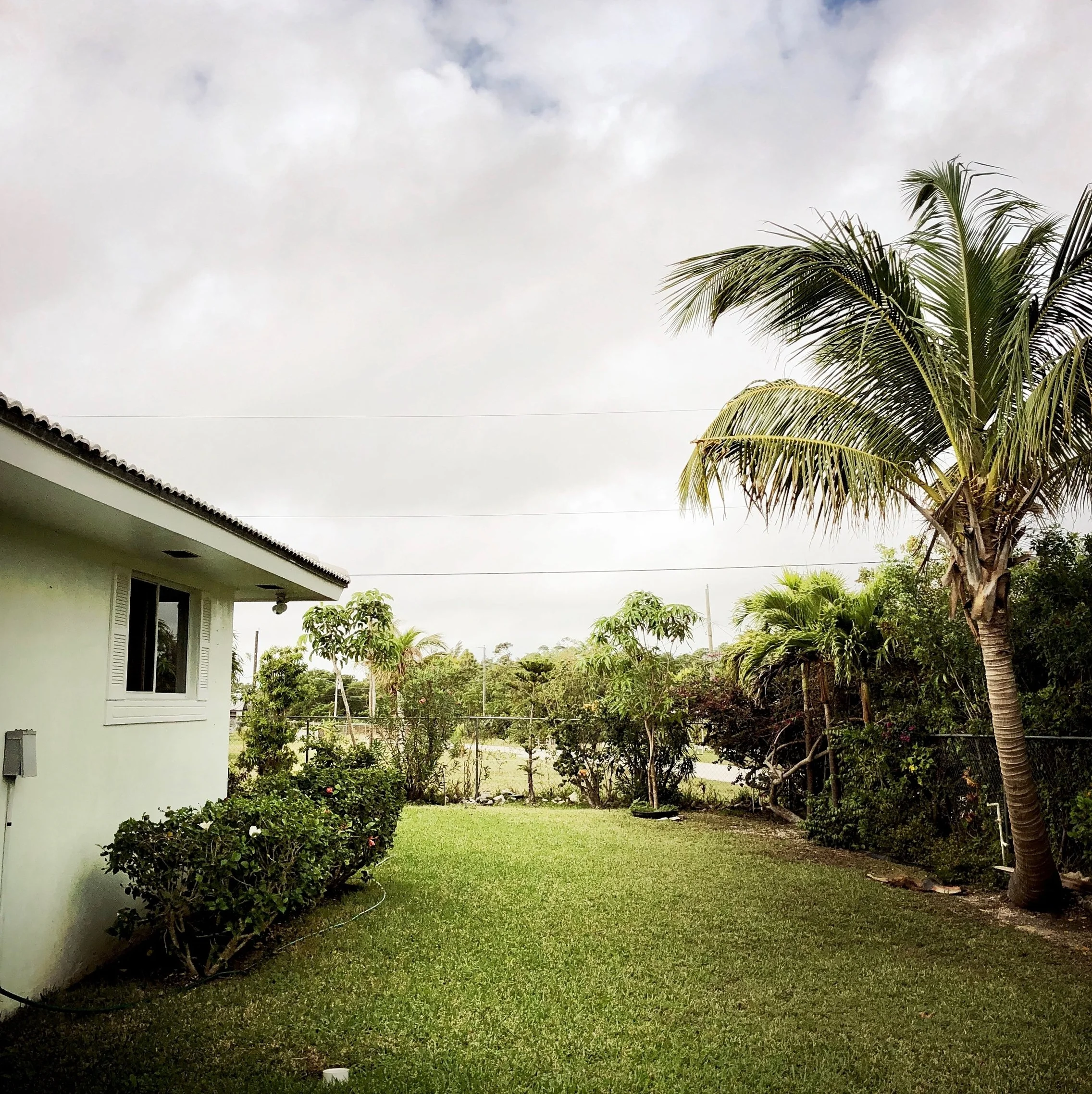 Open Air Places - Blanc Maison Vacation Rental House Grand Bahama Island