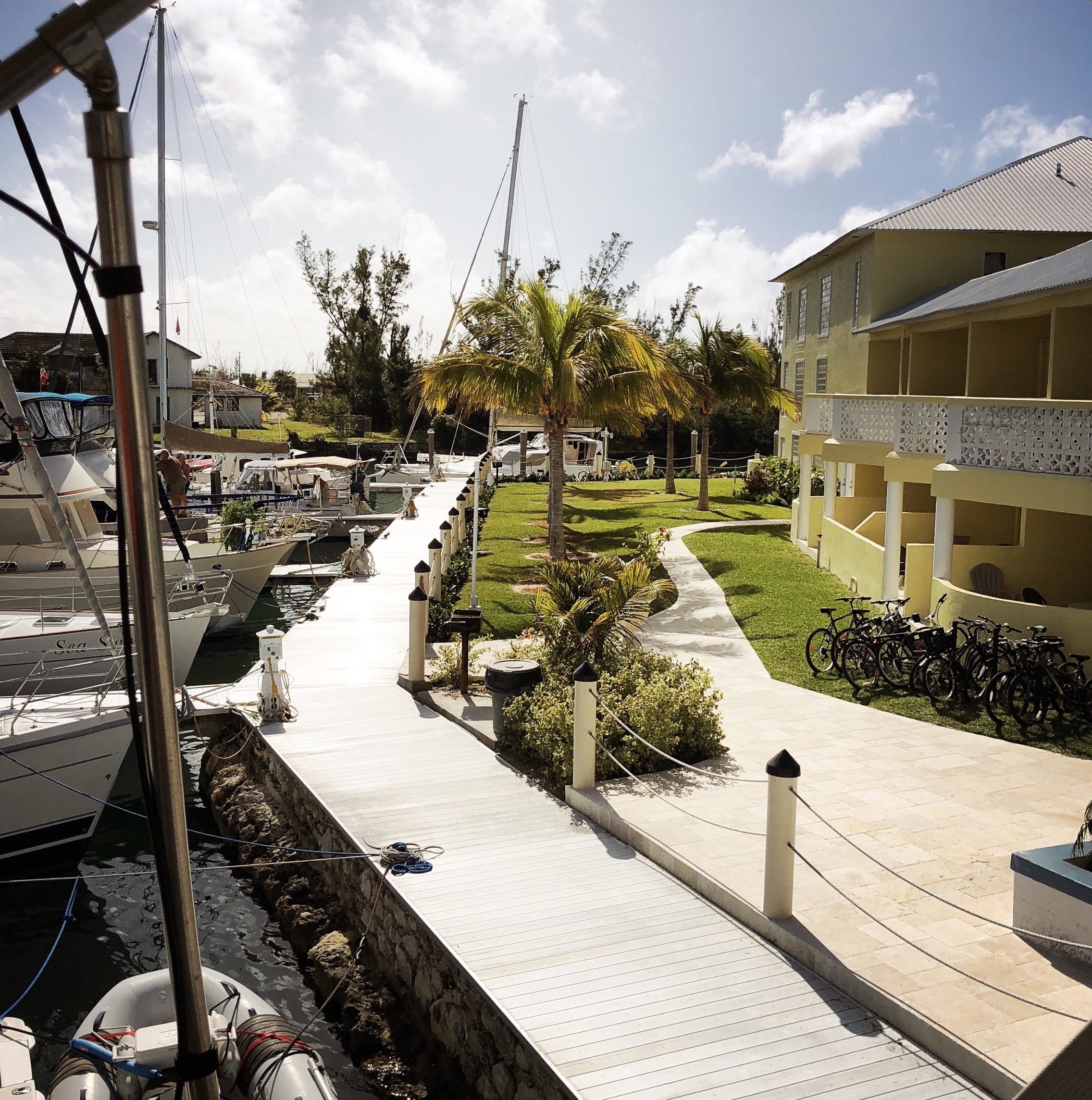 Open Air Places - Yacht Slainte Unique Vacation Rental Grand Bahama Island