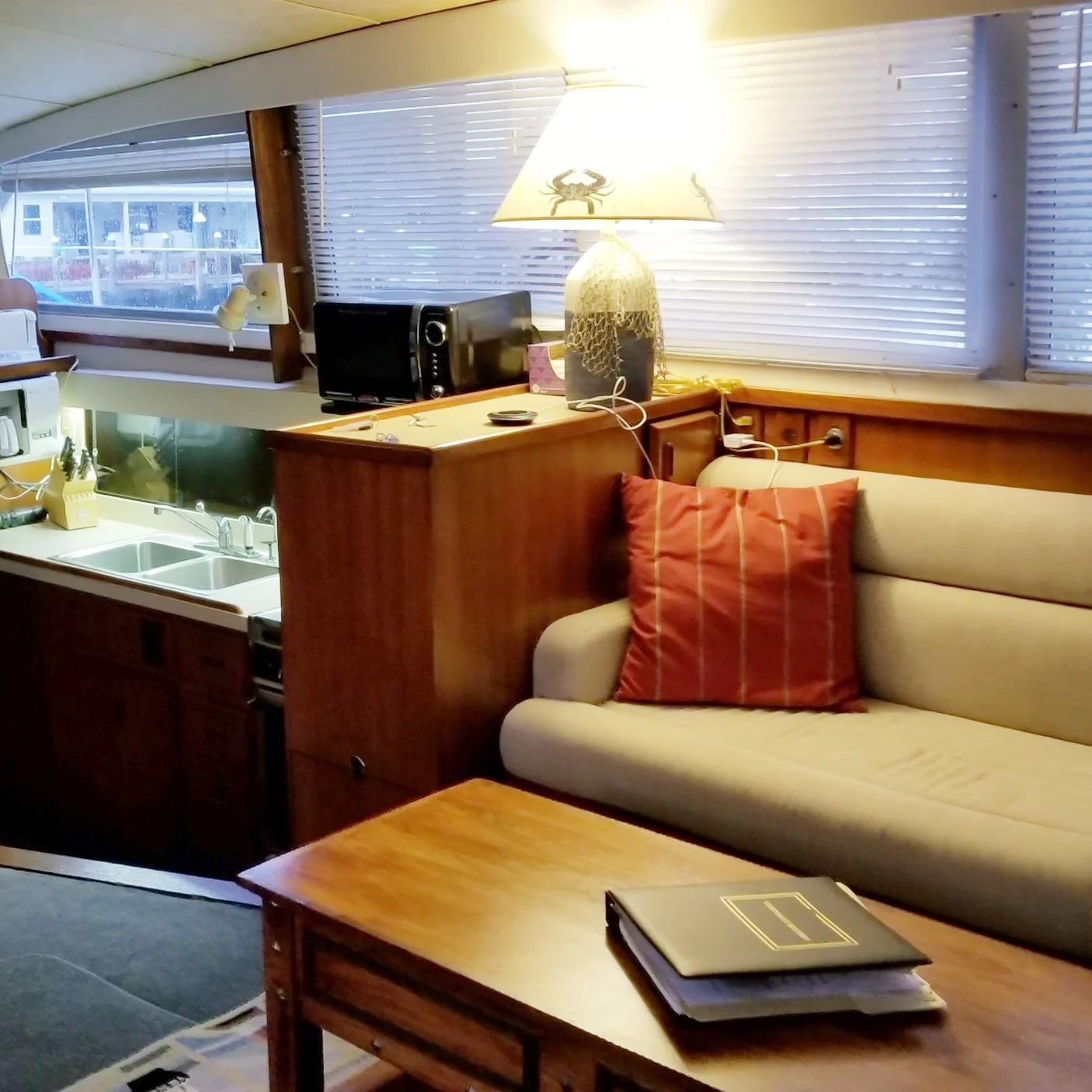 Open Air Places - Yacht Slainte Unique Vacation Rental Grand Bahama Island