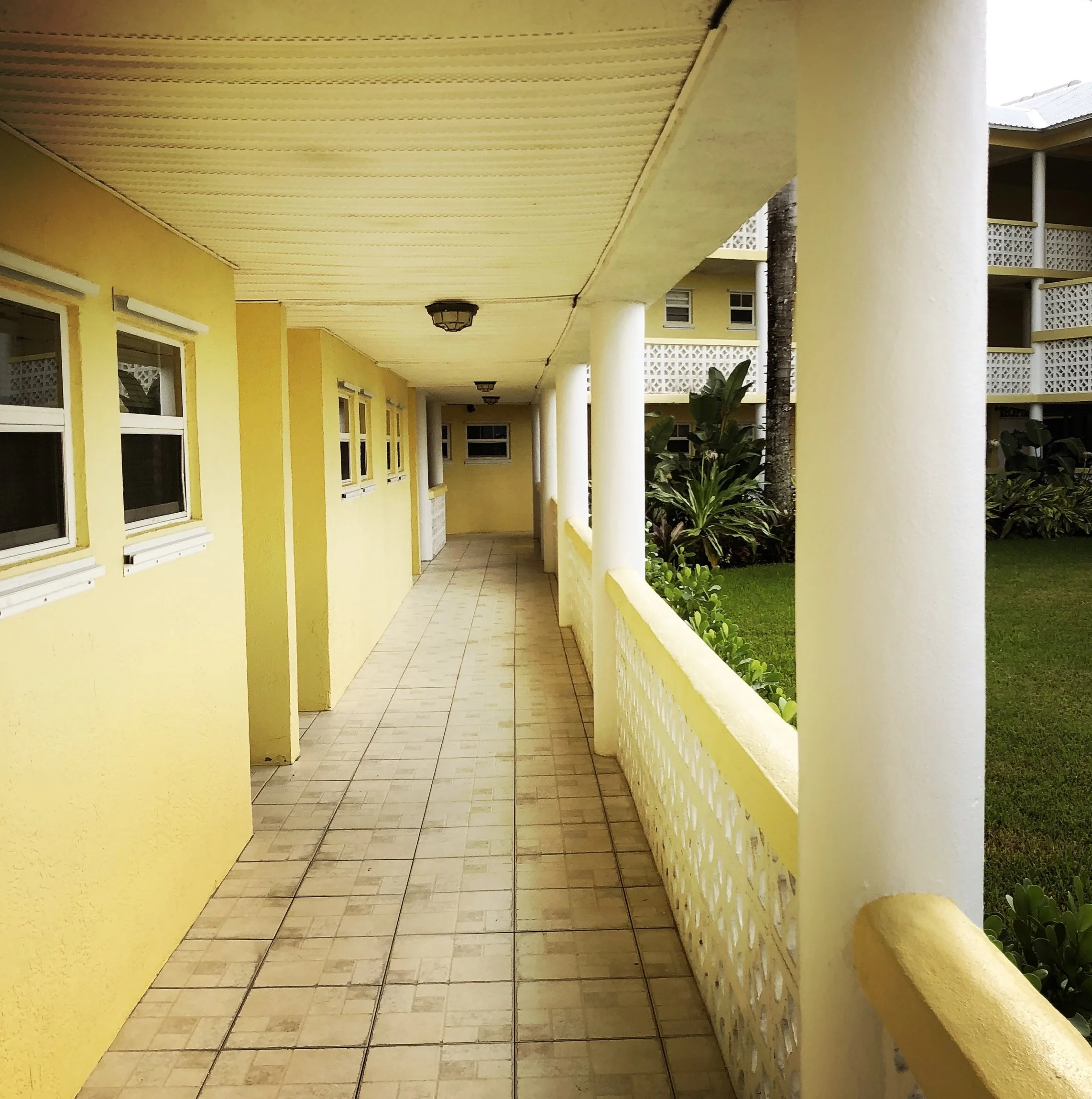 Open Air Places - Yacht Slainte Unique Vacation Rentals on Grand Bahama Island