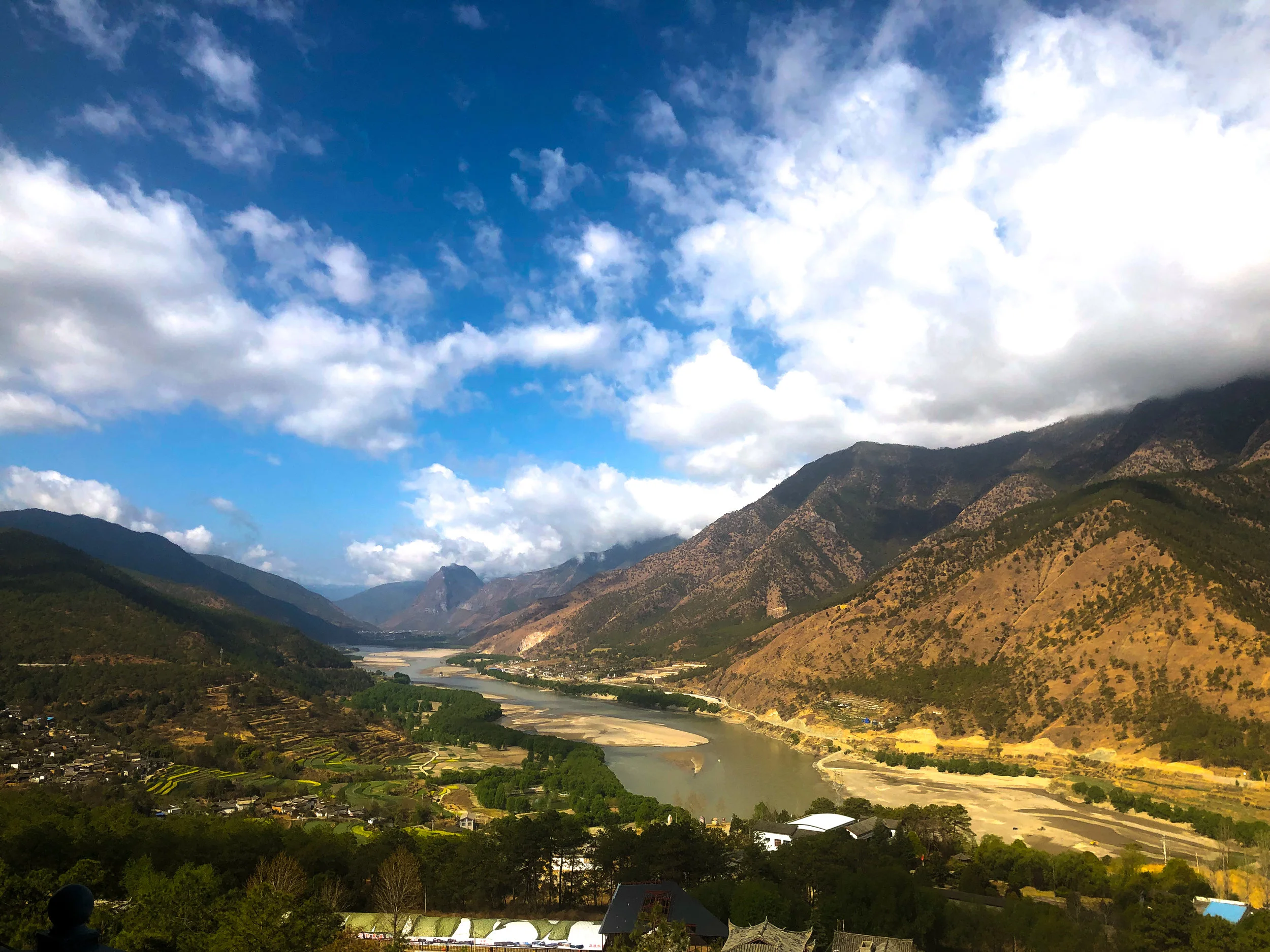 The San Gui Shui Scenic Overlook on the way to Shangri-La, Tibet