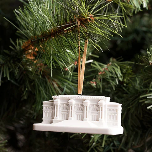 Met+Museum+Ornament3.jpg