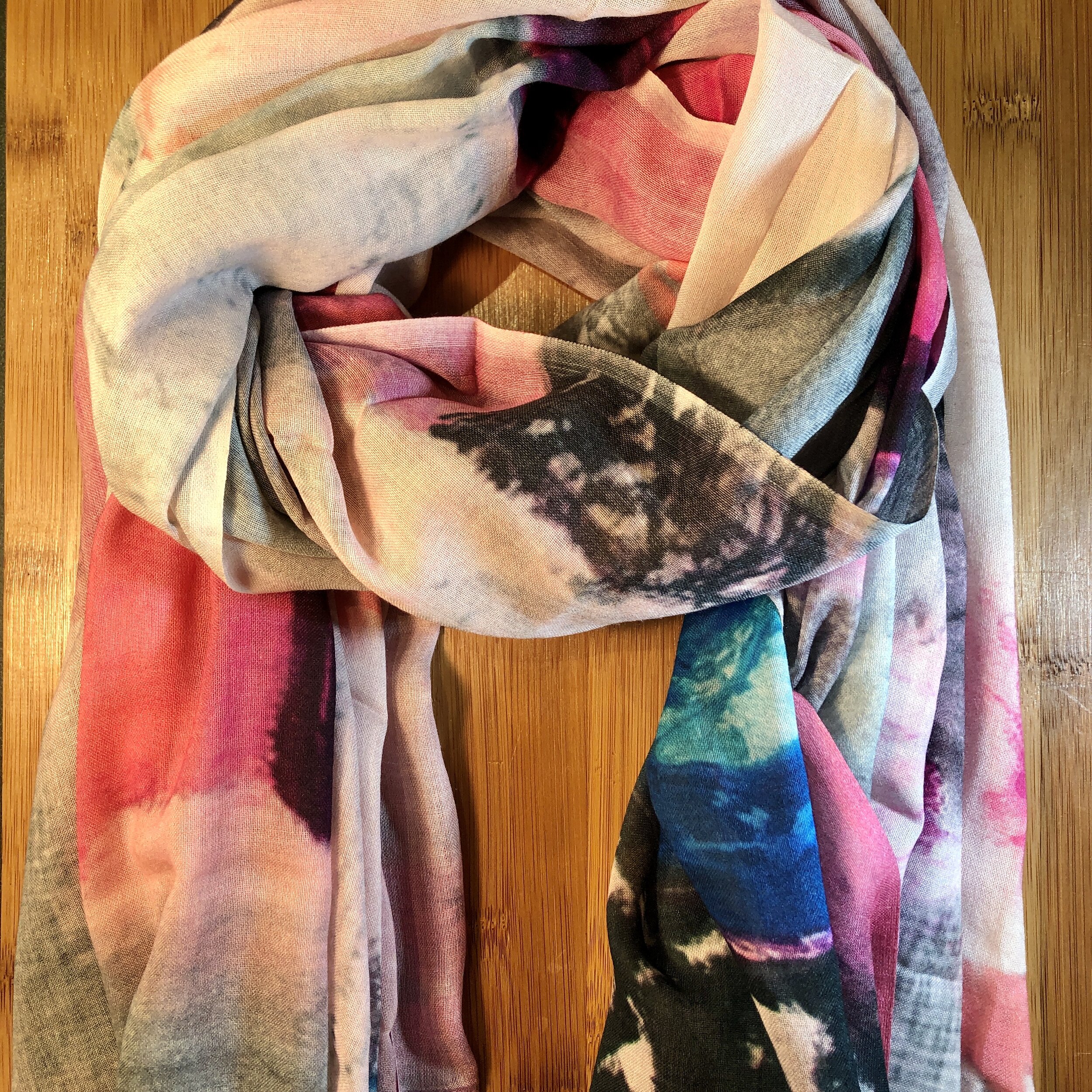 Tilo Scarf