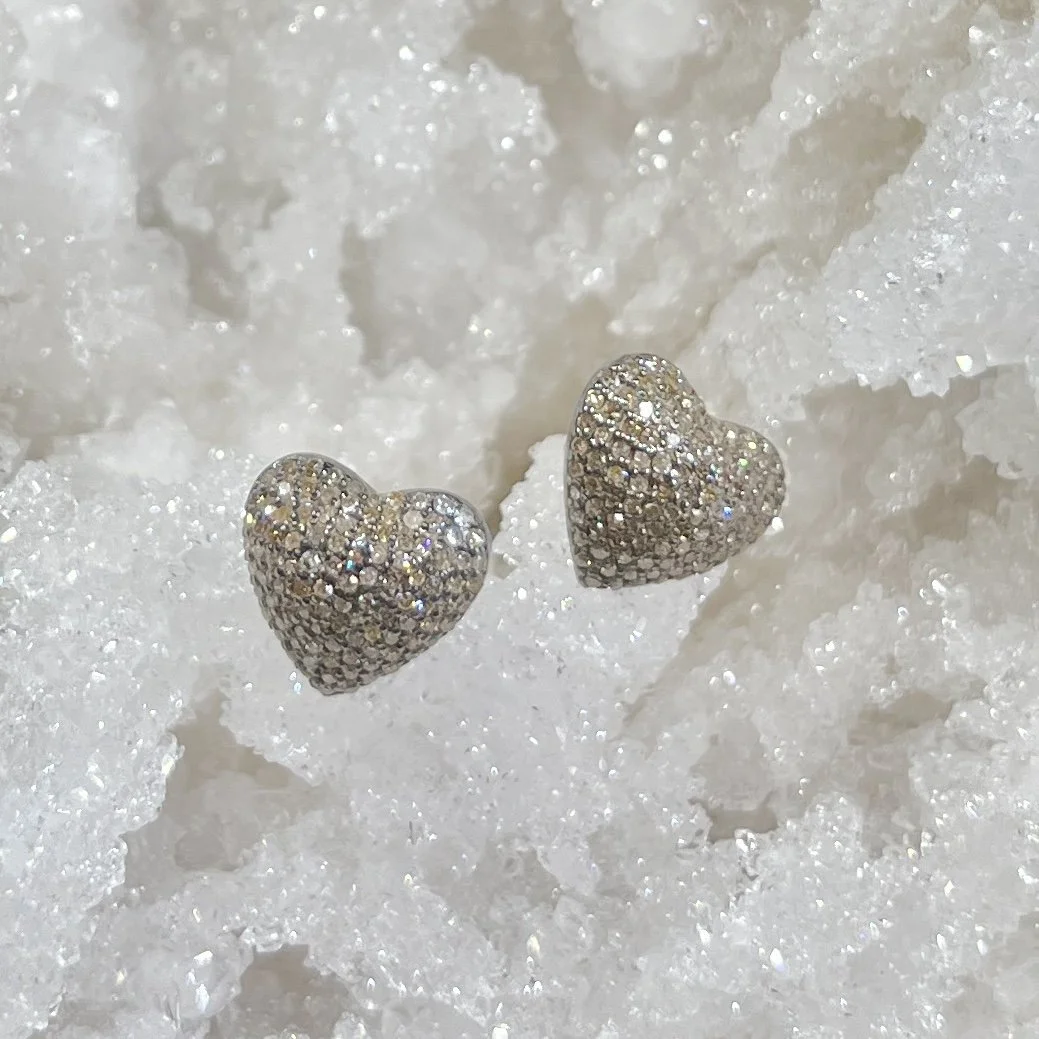 DRoadJewerlyPaveHeartStudsA.jpg