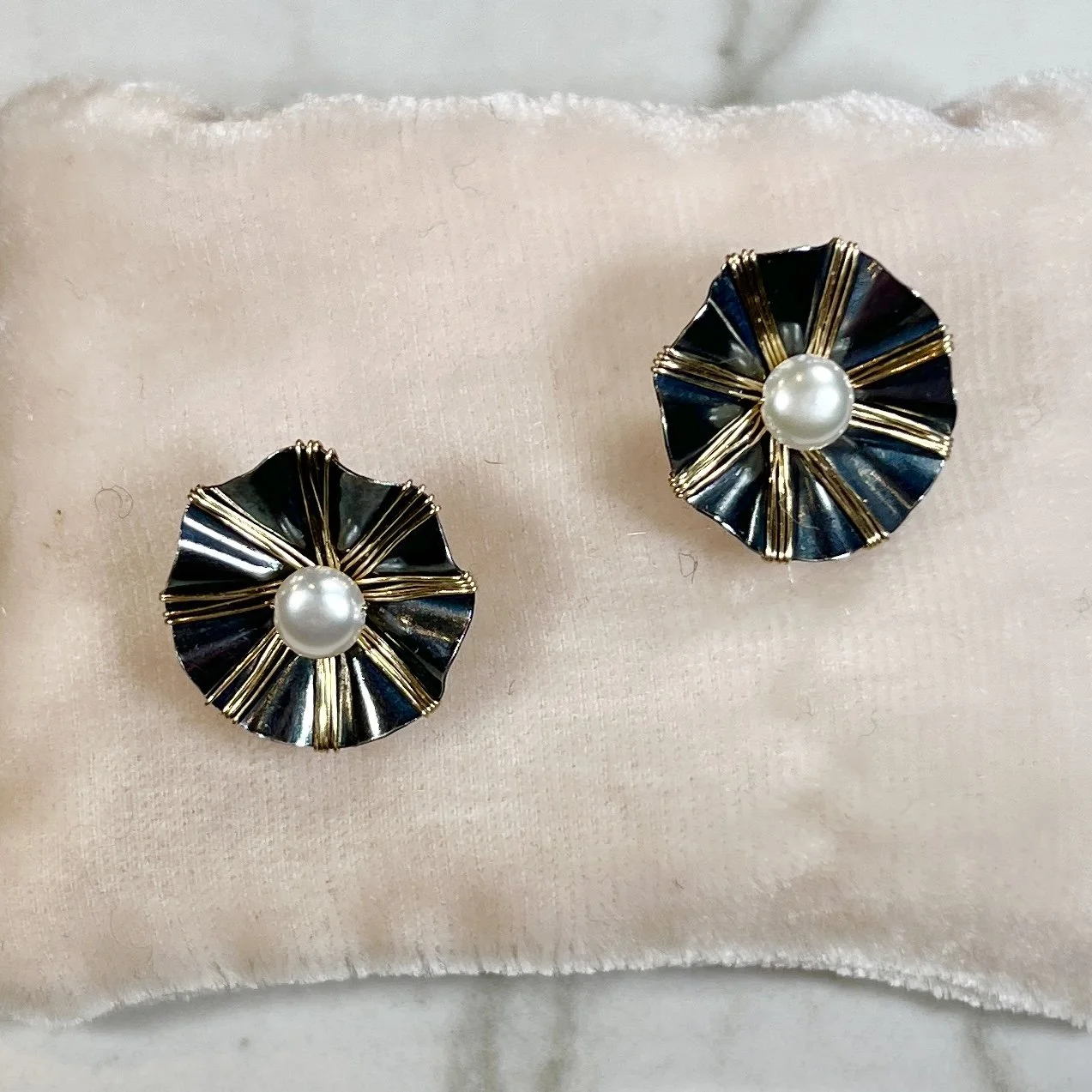 Dana Kellin Pearl Earrings