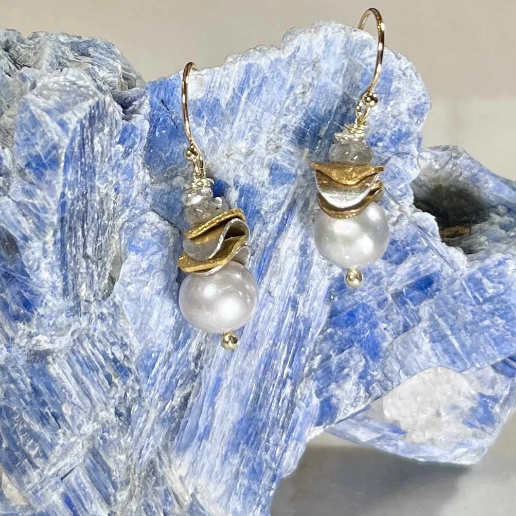 Lulu Designs Pearl Earrings