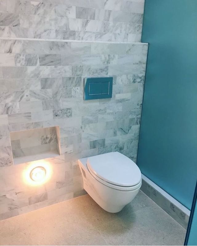 wall hung toilet fabulousness @ our Dona Isabel project #modernarchitecture #modern #architecture #architecturelovers #contemporary #architecturedesign #interiorarchitecture #residentialdesign #design #designlife #interior #construction #construction