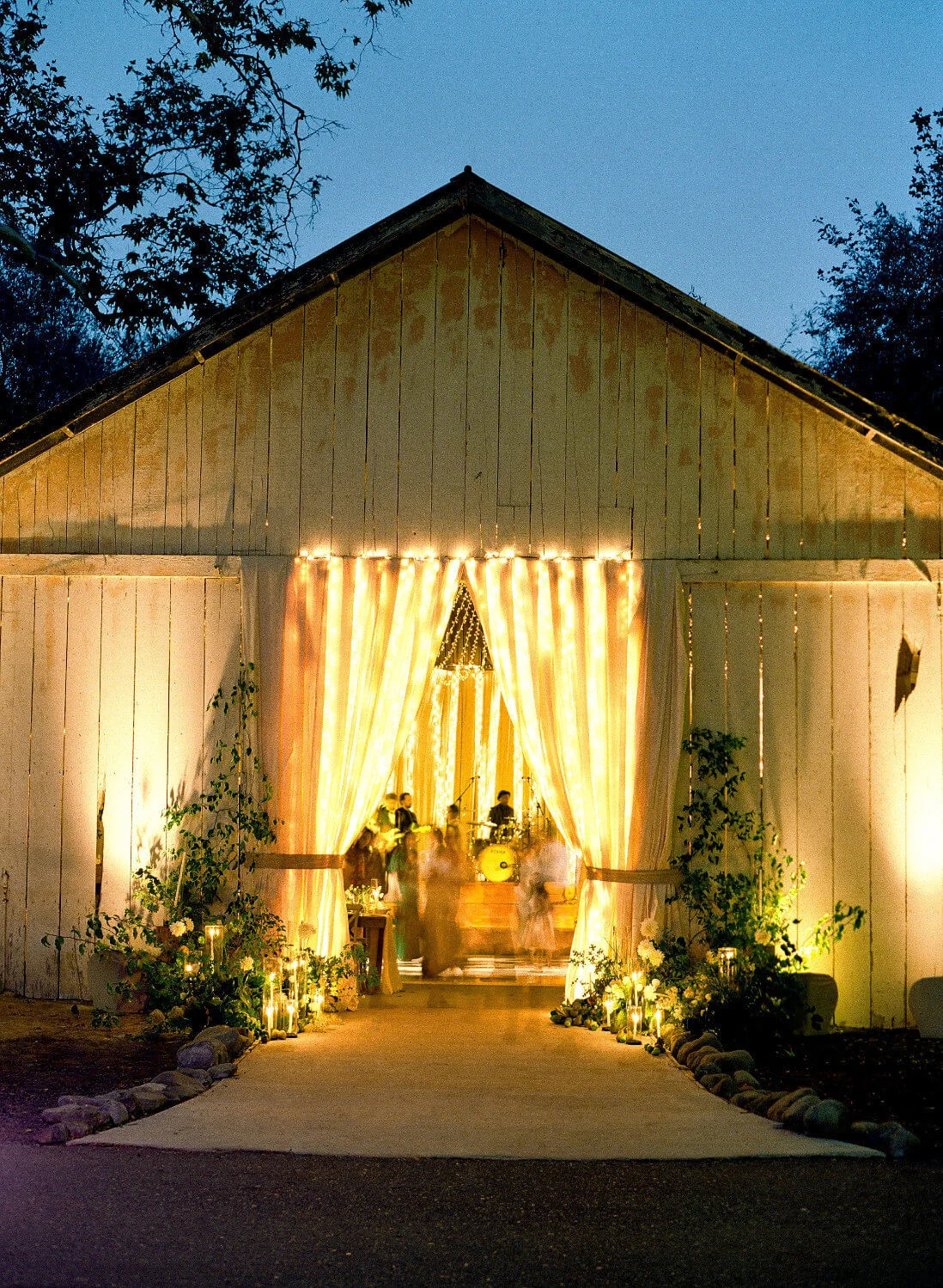 Bash_Please_Sam-Patrict_Wedding_Santa_Barbara_Jose_Villa_Photographer_038.jpg
