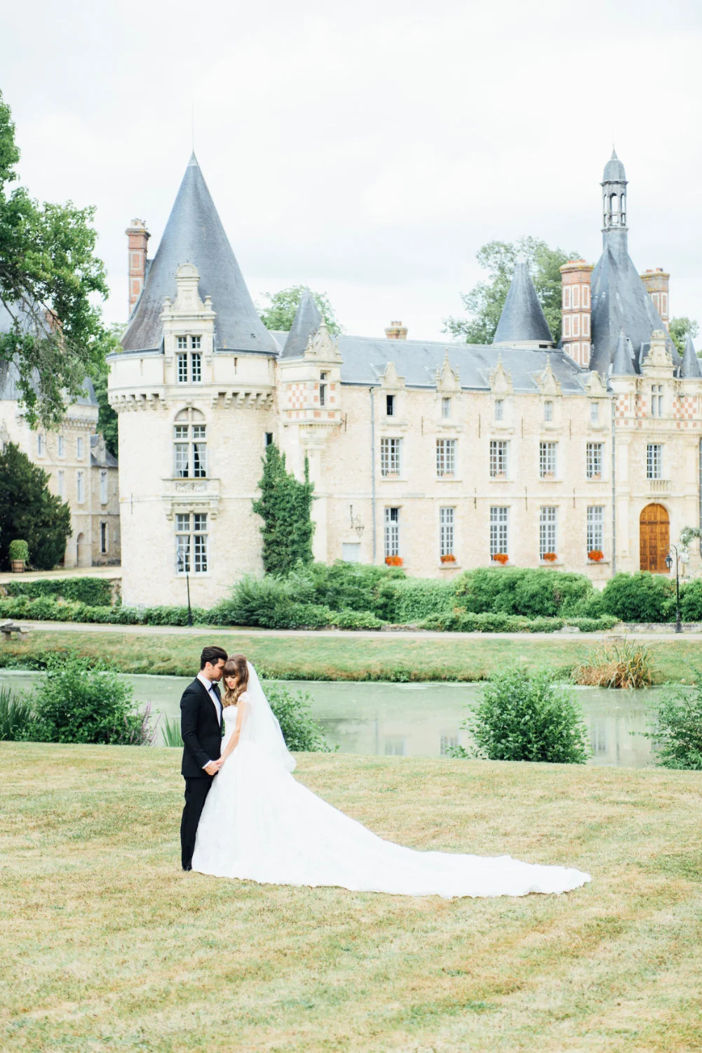 Bash_Please_Cipoletti_Wedding_France_Katie_Mitchell_Photographer_021.jpg