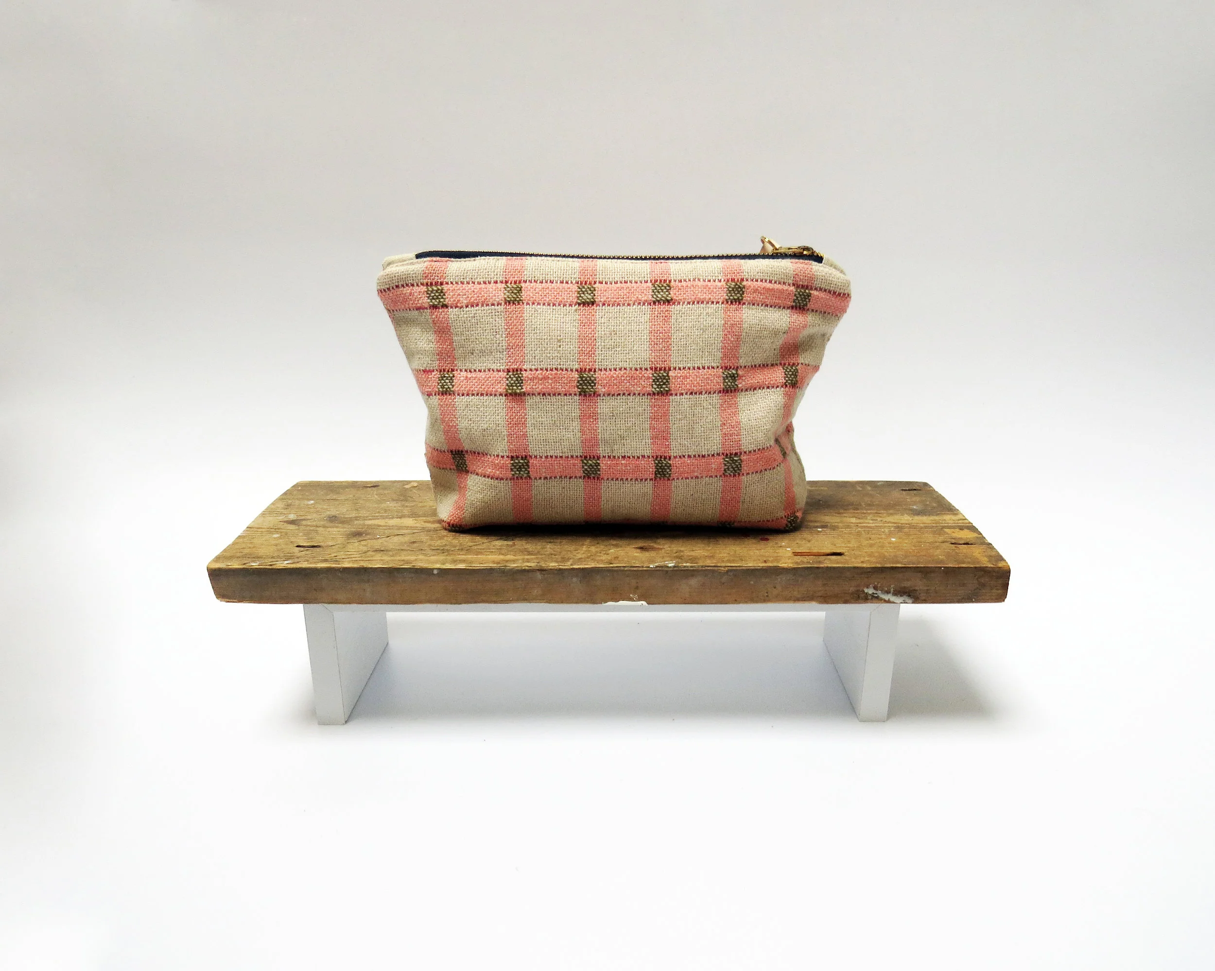 sustainable handwoven handmade travel pouch by E.Ballon Design