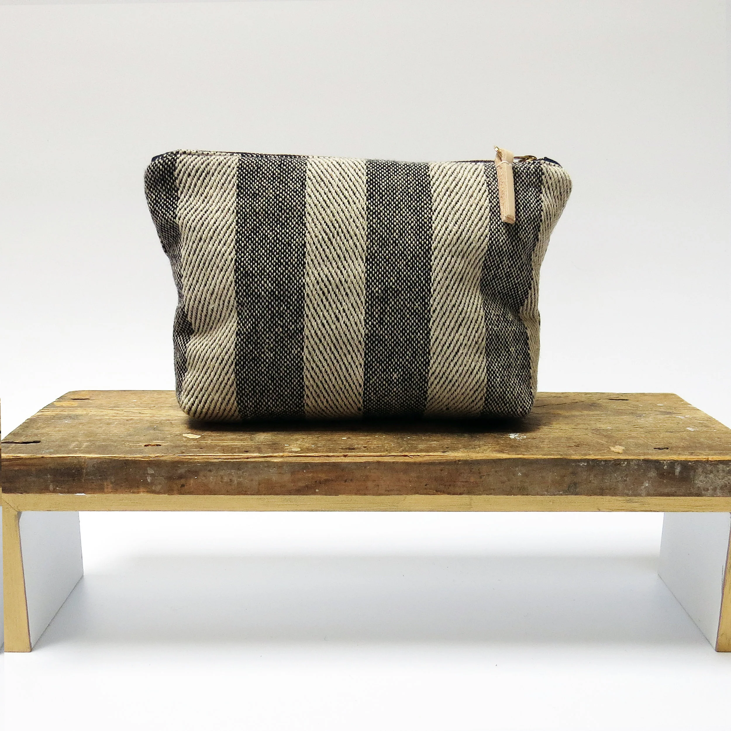 sustainable handwoven handmade pouch by E.Ballon Design