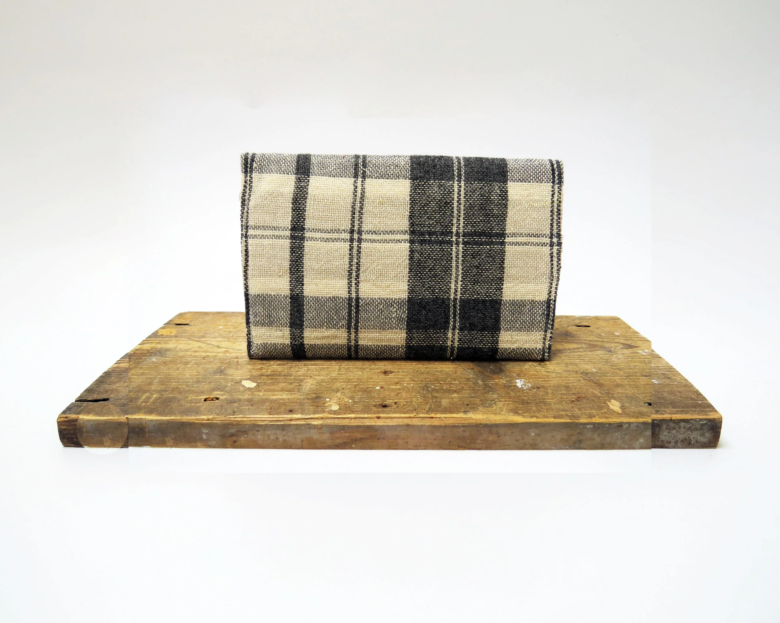 handwoven handmade wedding clutch by E.Ballon Design