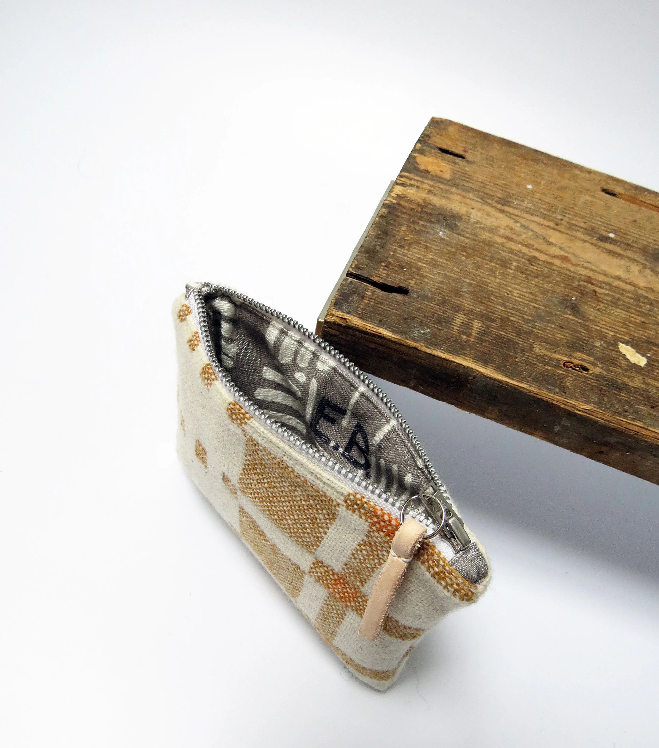 handwoven handmade recycled purse by E.Ballon Design