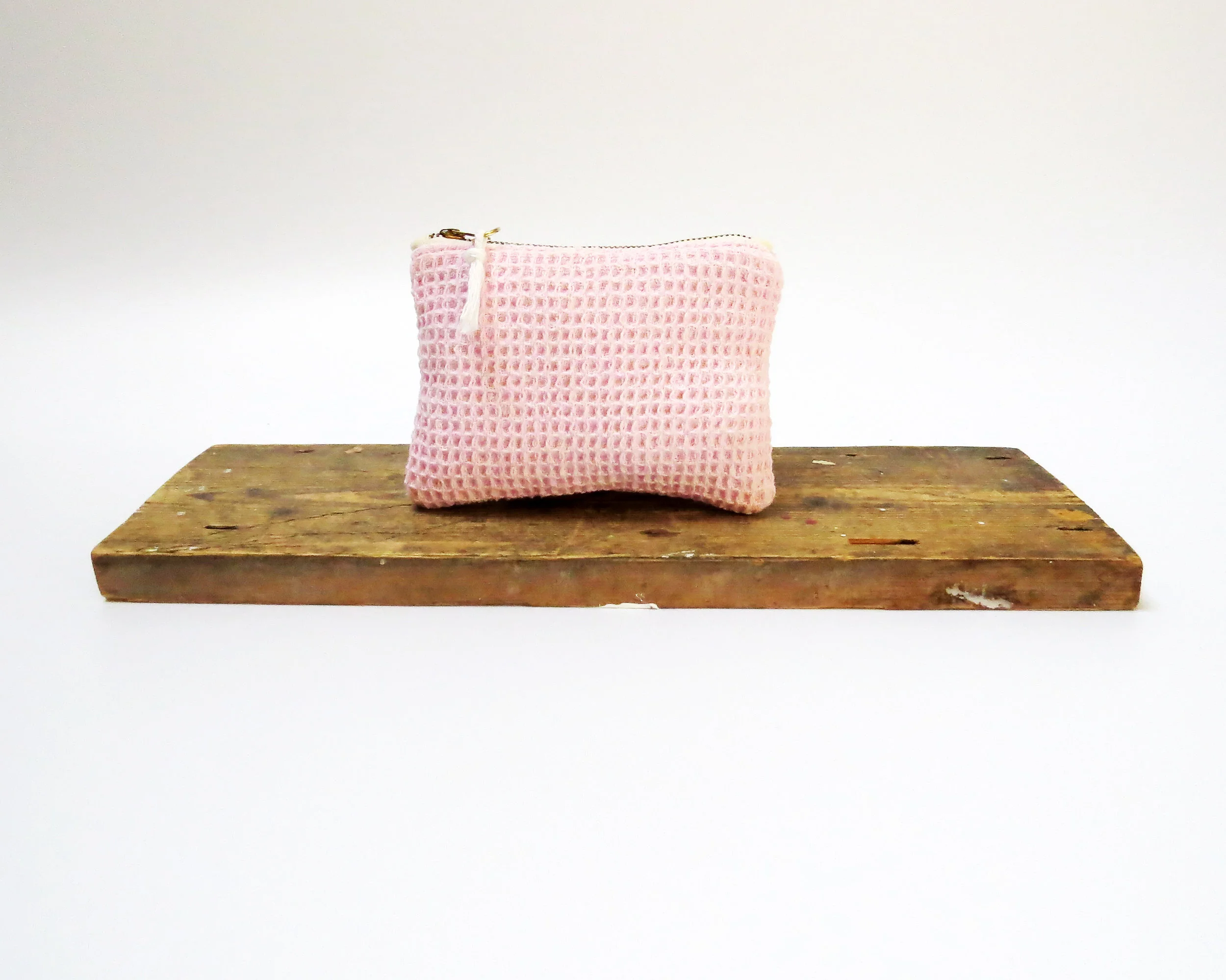Sustainable surf style summer fashion purse