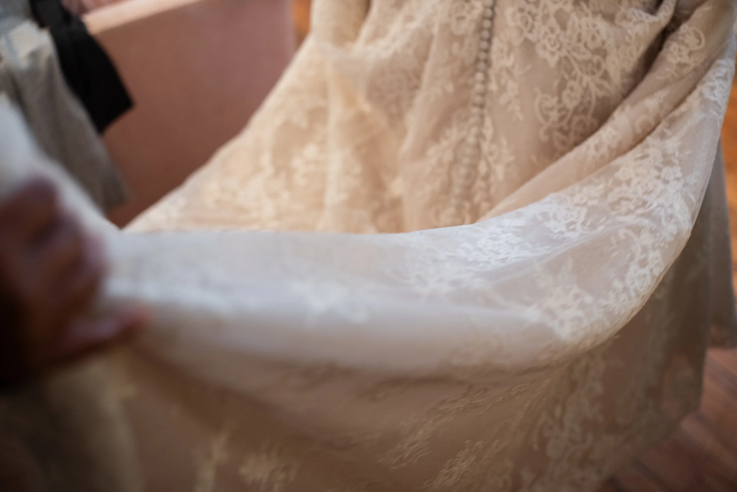 Young Survival Coalition partnered with wedding designer Kelly Faetanini and Gabriella New York Bridal Salon to donate wedding dresses to two breast cancer survivors for their upcoming weddings.