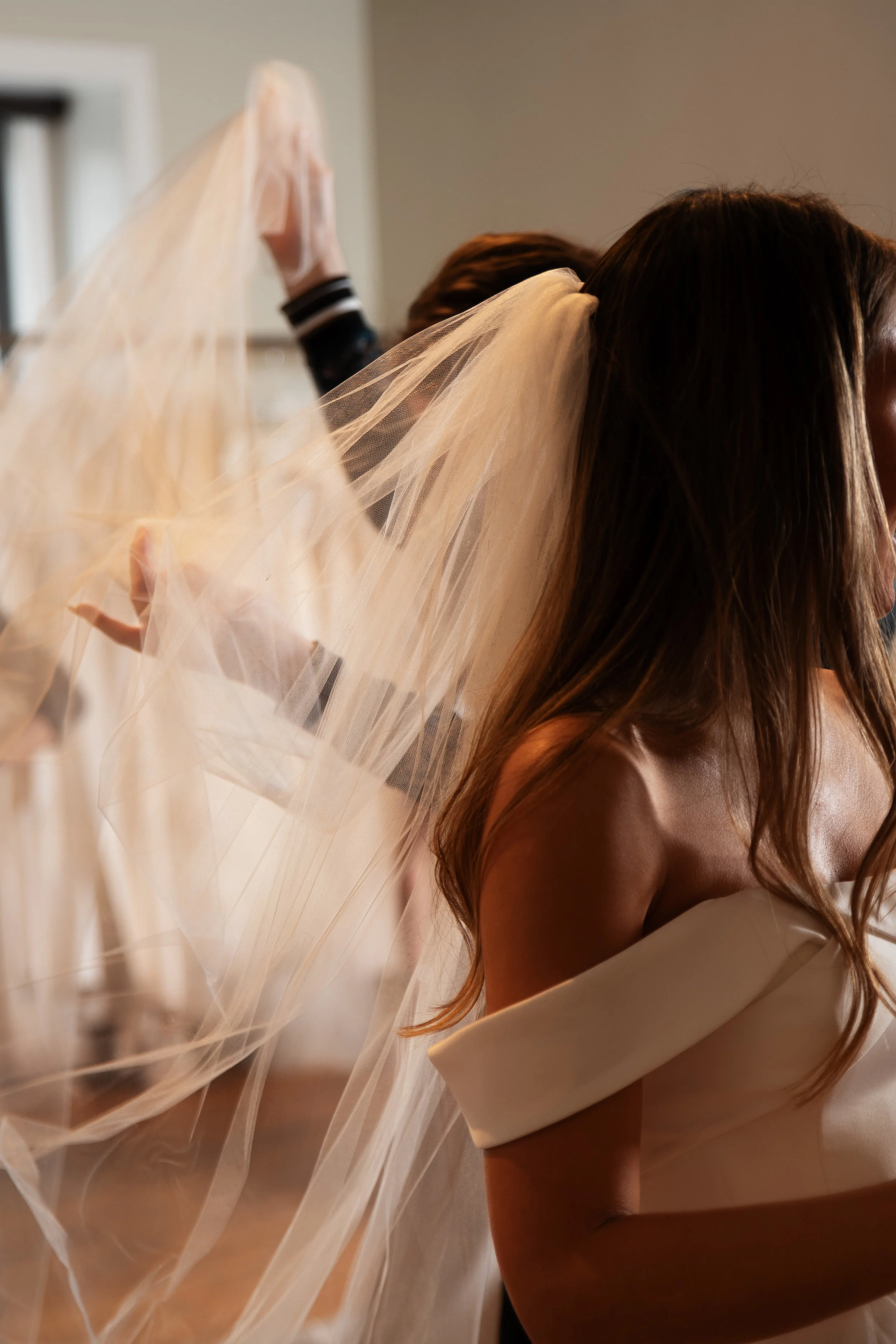 Young Survival Coalition partnered with wedding designer Kelly Faetanini and Gabriella New York Bridal Salon to donate wedding dresses to two breast cancer survivors for their upcoming weddings.