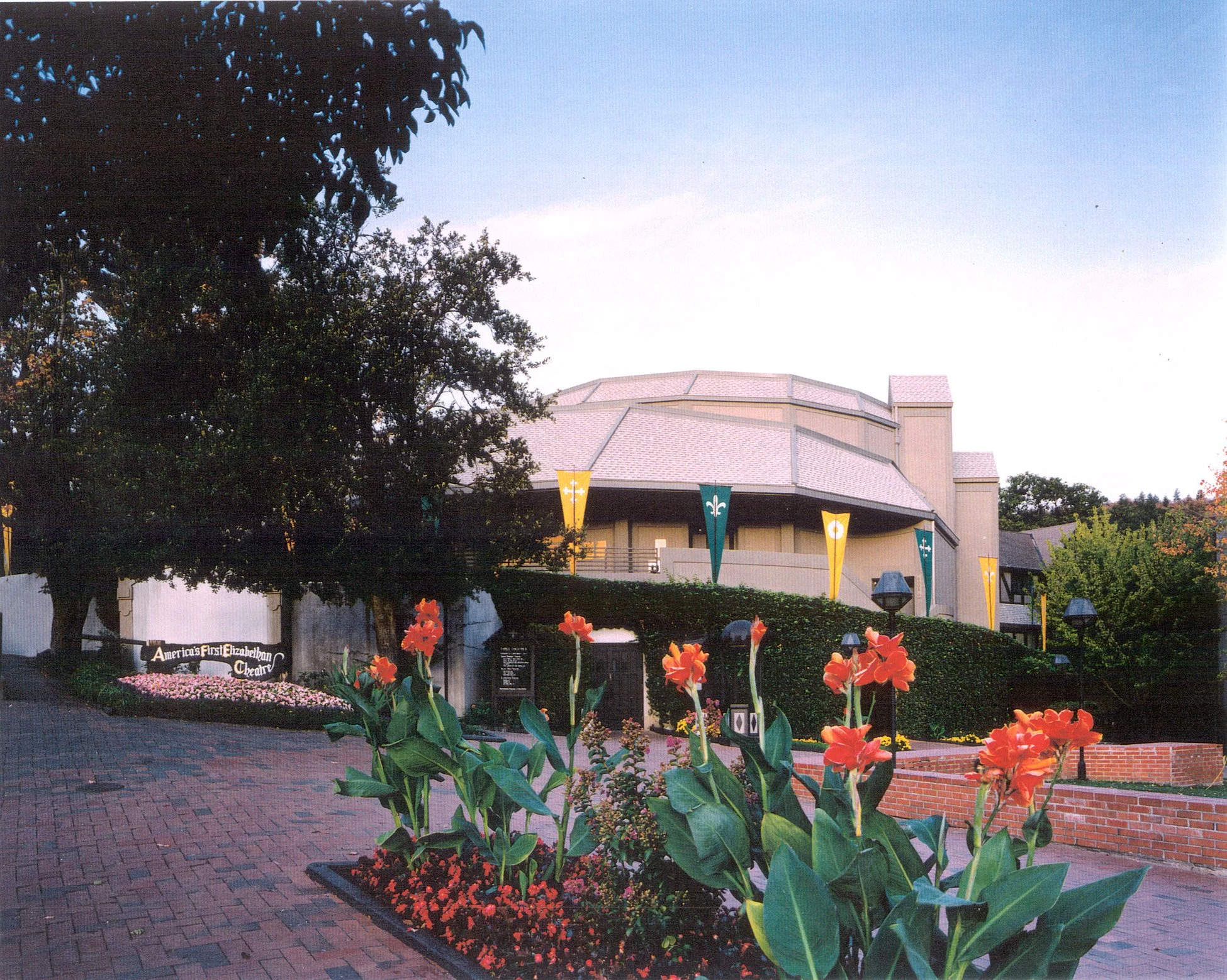 Enterance orange flowers 6-5.jpg