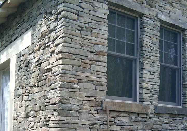 #86 4" BED DEPTH FIELDSTONE AND WEATHERED QUARRY ASHLAR VENEER NATURAL EDGE