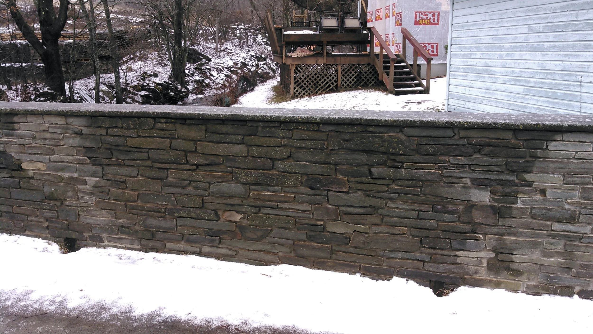 #86 4" BED DEPTH FIELDSTONE AND WEATHERED QUARRY ASHLAR VENEER NATURAL EDGE