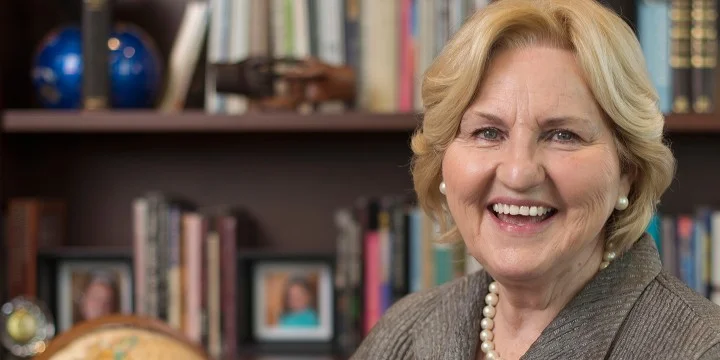 Jo Anne Lyon.jpg