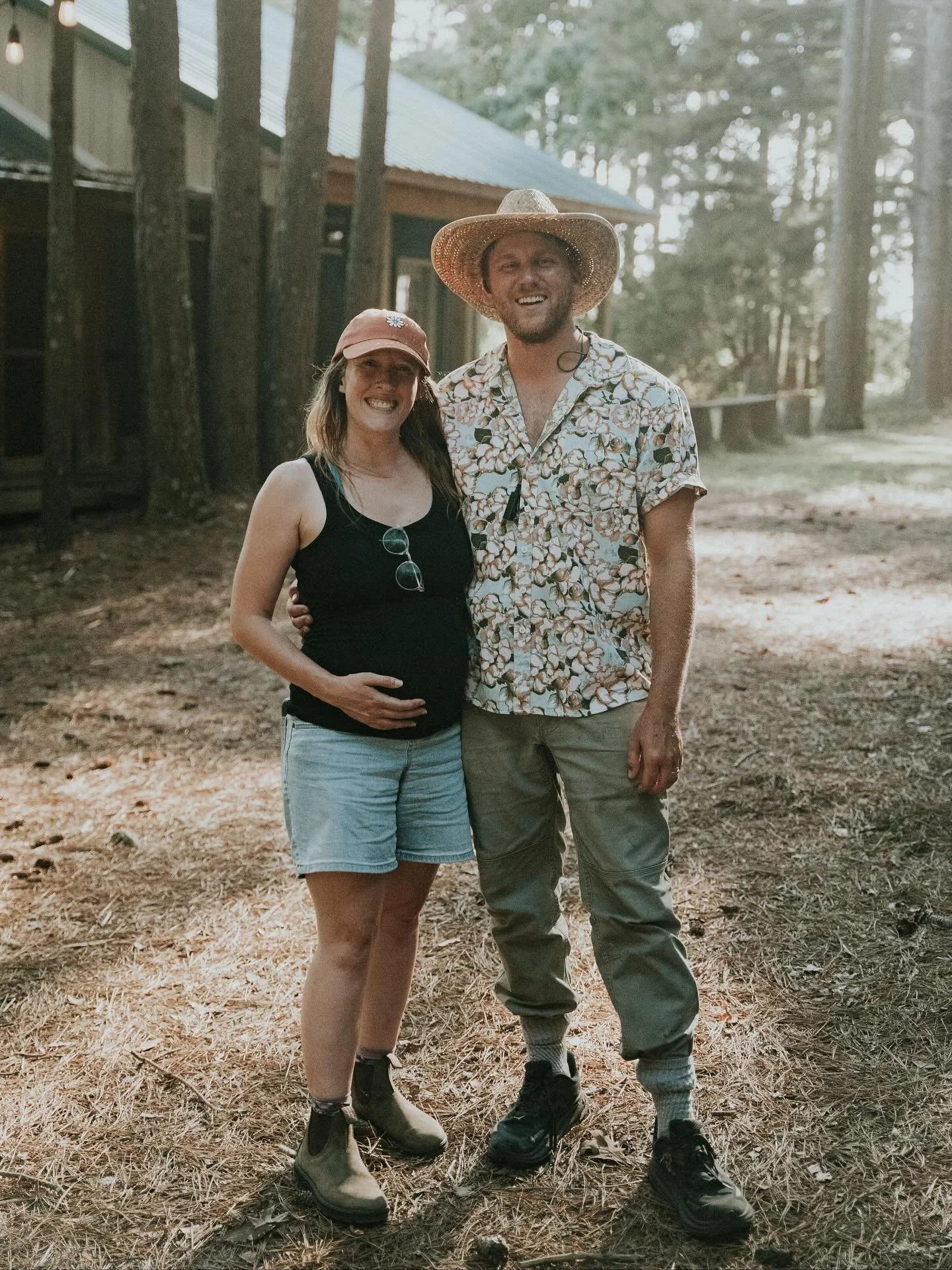 Crew APPRECIATION post!! Big shout out to our amazing crew for making our worlds go round, we couldn&rsquo;t do it with all of y&rsquo;all! Check out these amazing photos @gracepholliday captured on our last Campfire Session with @cmt.
.
.
.
.
 #bolo