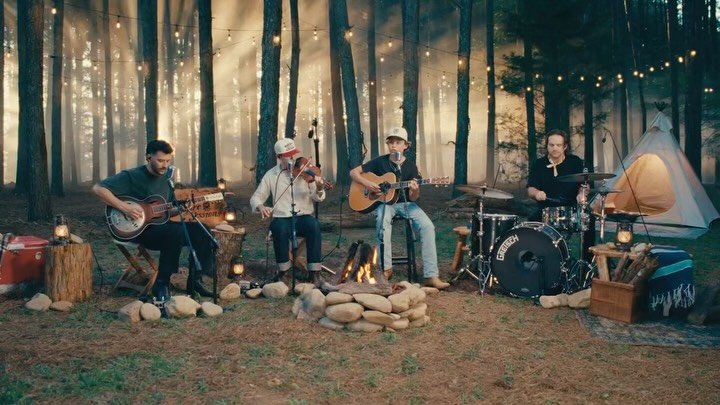 All this cold weather has got us Bolo&rsquo;s dreaming of Sunshine!!! ☀️ 
Throwing it back to our summer shoot with @maddoxbatson, the Sun was SHINING and the vibes were tight! 
Here&rsquo;s some of our favorite moments and some BTS from the shoot! 
