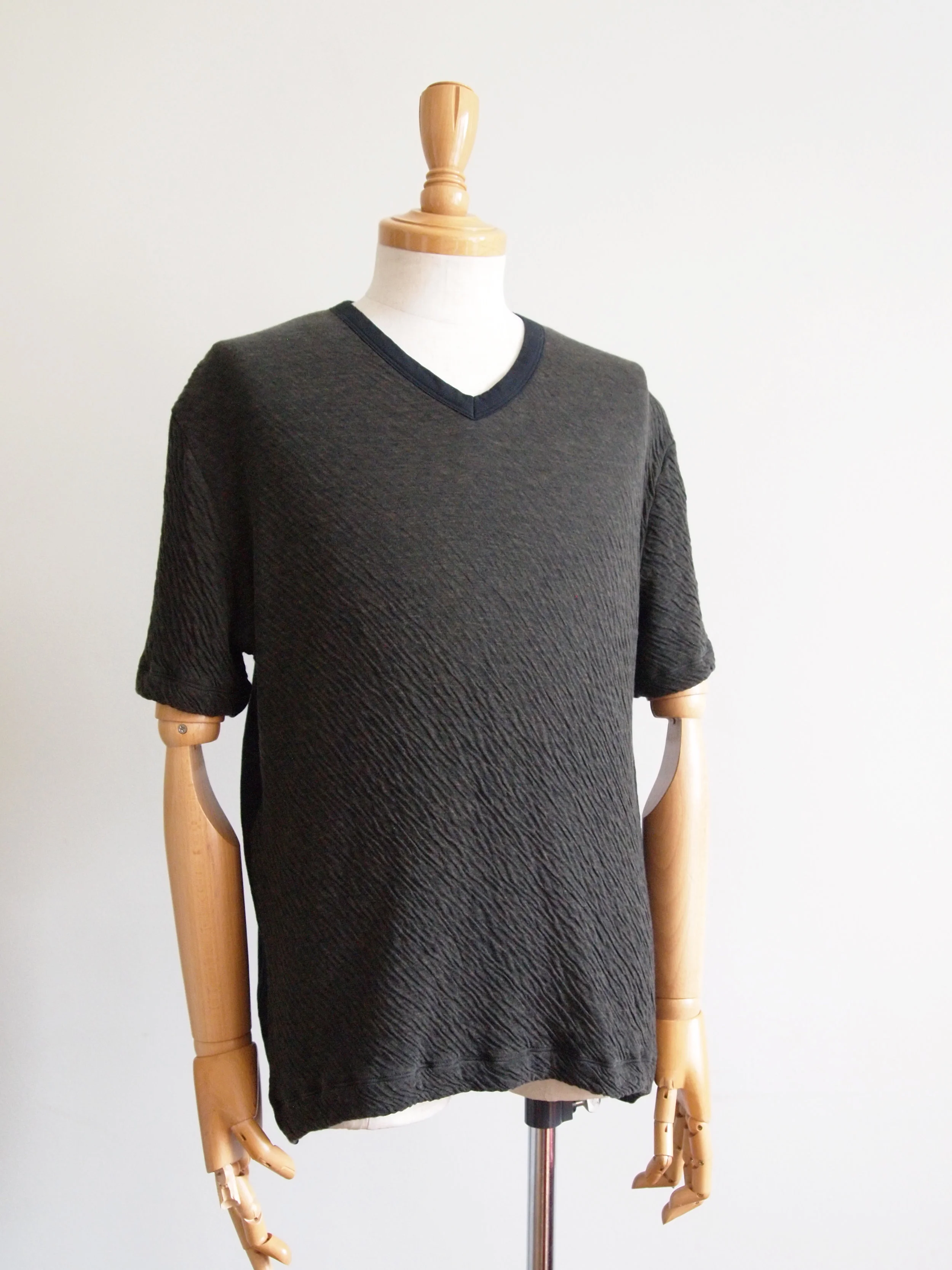  #181782&nbsp;   HI-SOFT DBL FACE COMBO&nbsp; &nbsp;&nbsp;SS V-NECK   shown in BLACK  55% COTTON/ 45% NYLON X 100% COTTON 