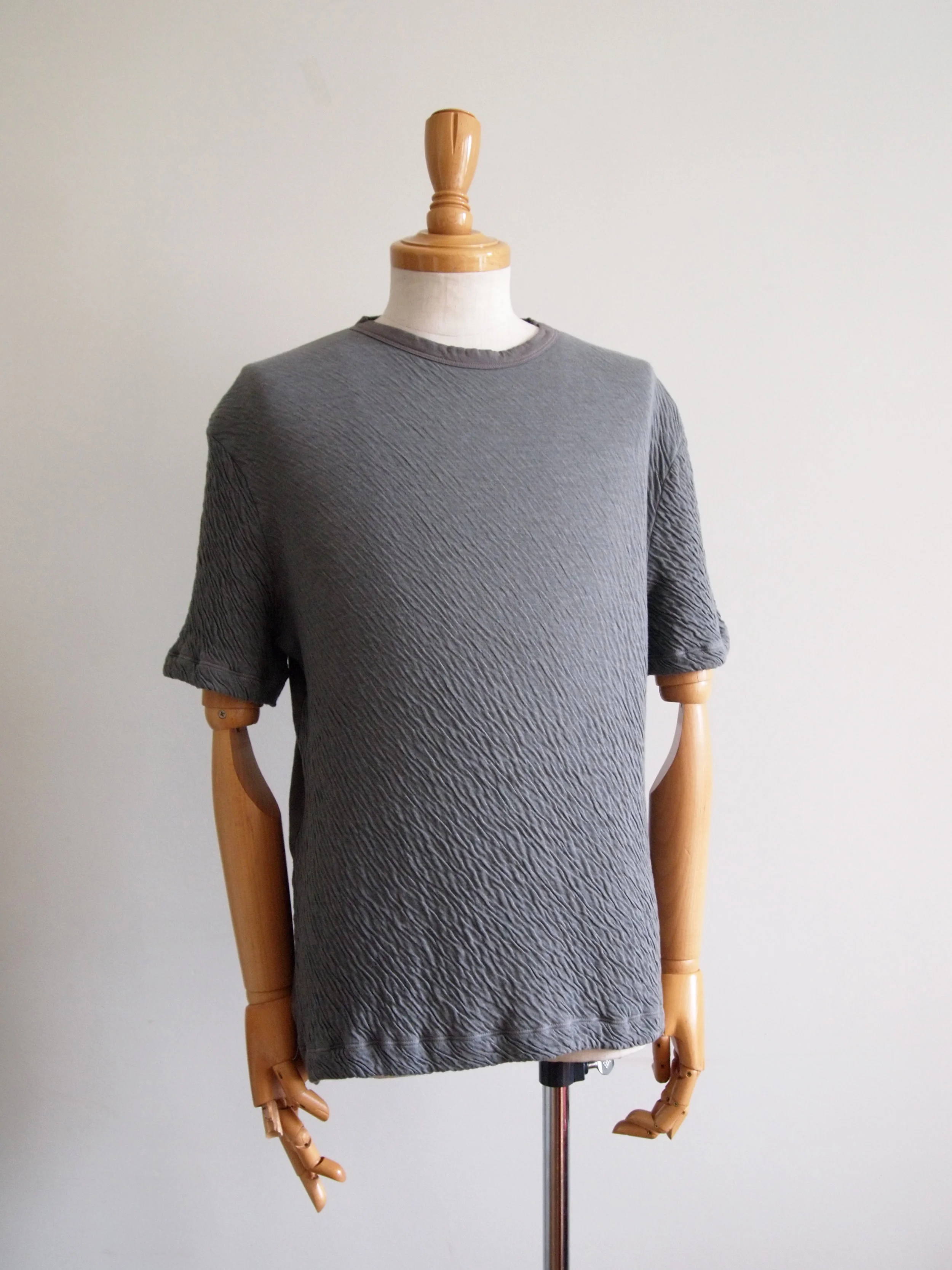  #181781    HI-SOFT DBL FACE COMBO&nbsp; &nbsp;&nbsp;SS CREW   shown in WARM CHARCOAL  55% COTTON/ 45% NYLON X 100% COTTON 